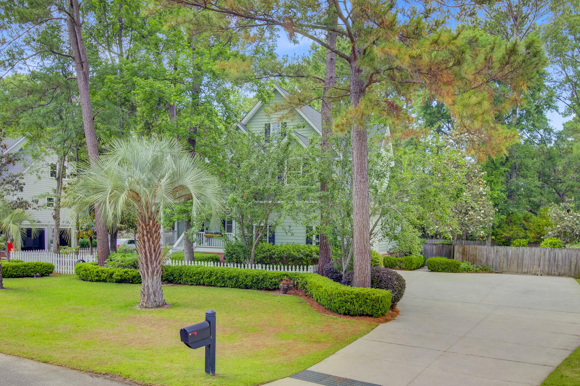 2076 Rookery Lane