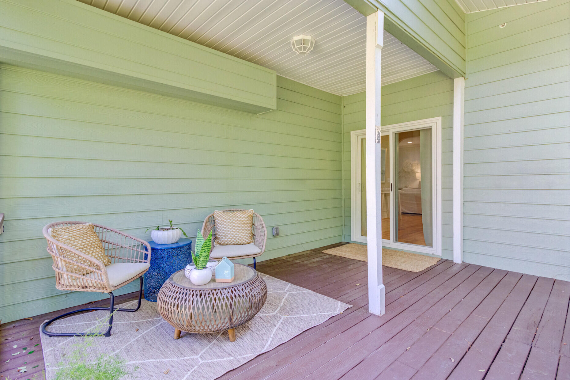 2076 Rookery Lane