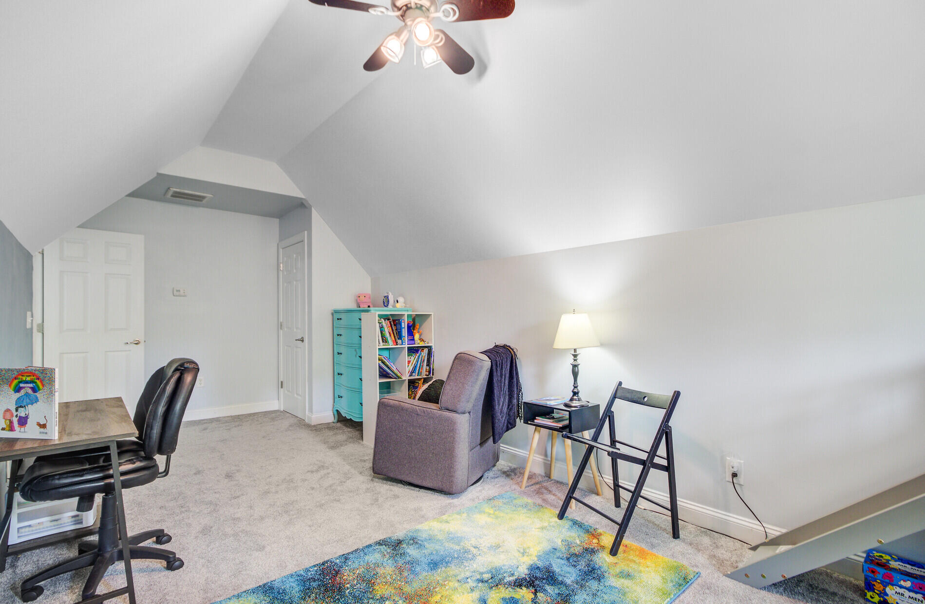 5212 Mulholland Drive
