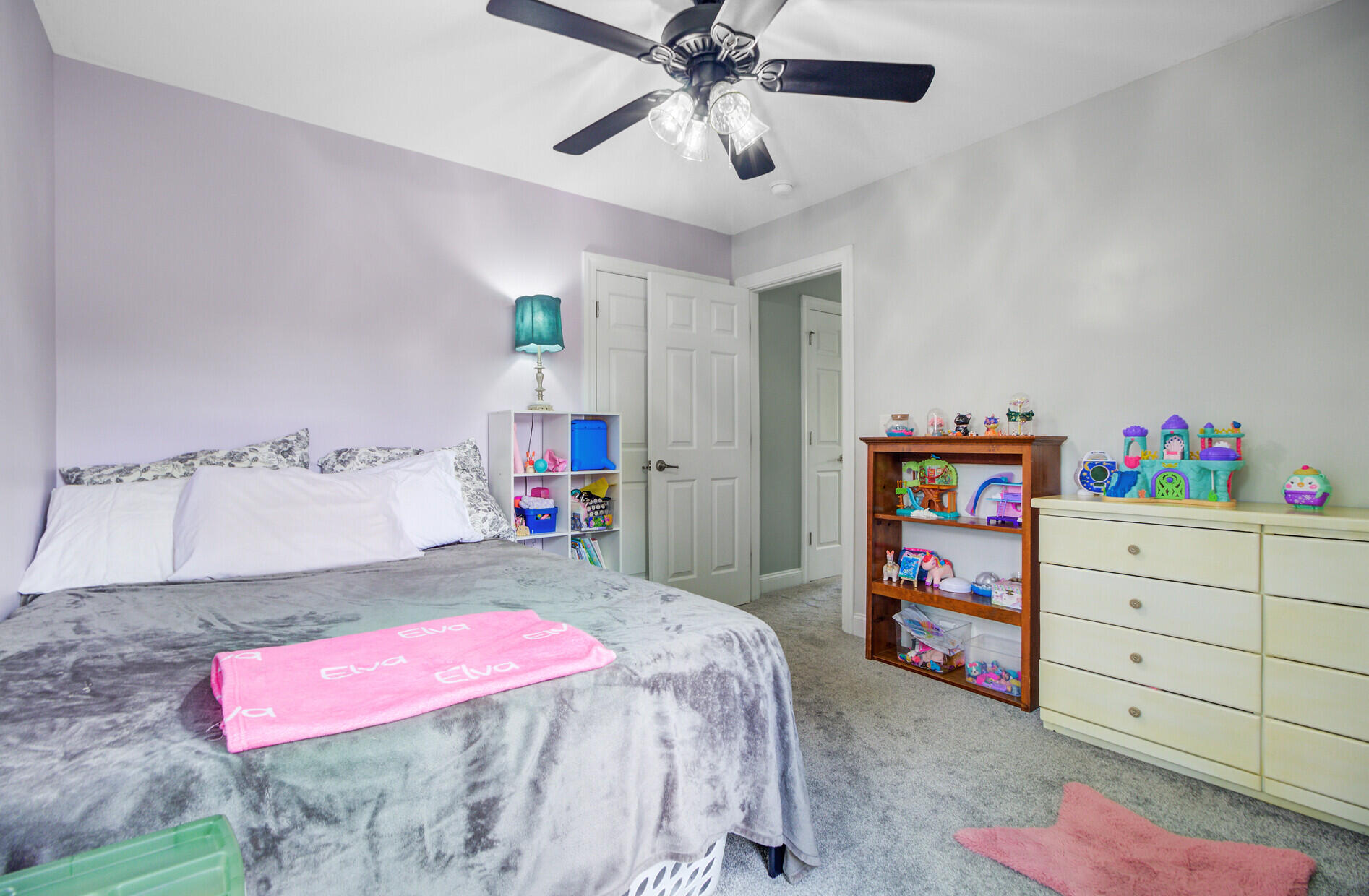 5212 Mulholland Drive