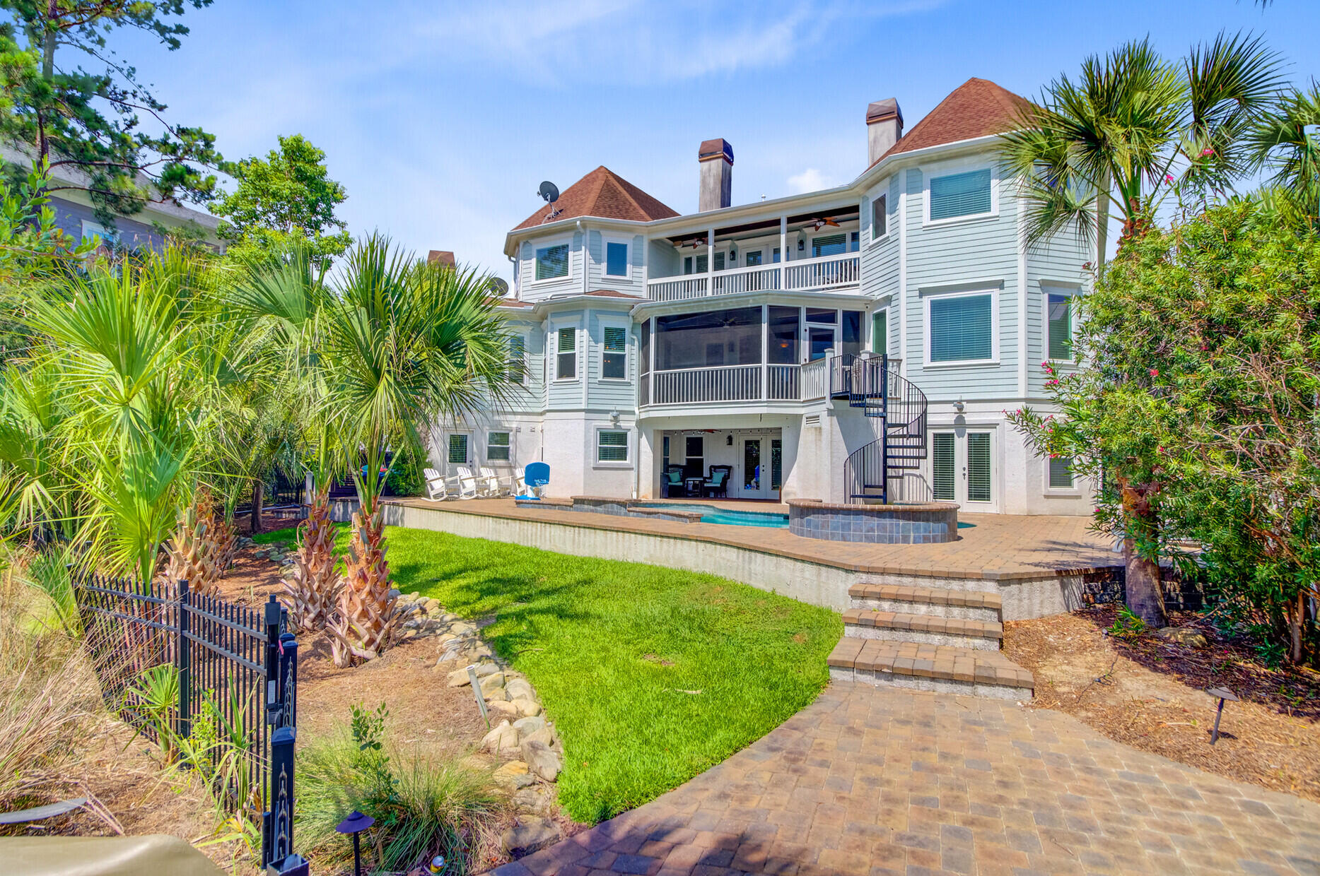 2196 Beckenham Drive