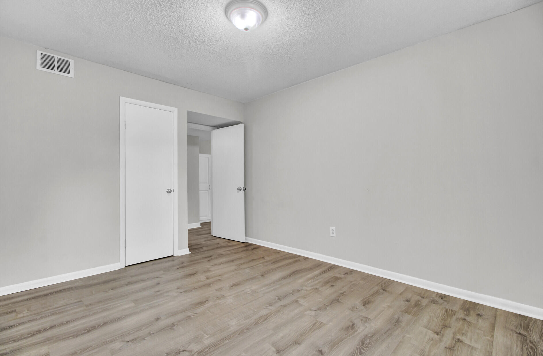 21 Rivers Point Row # 4b