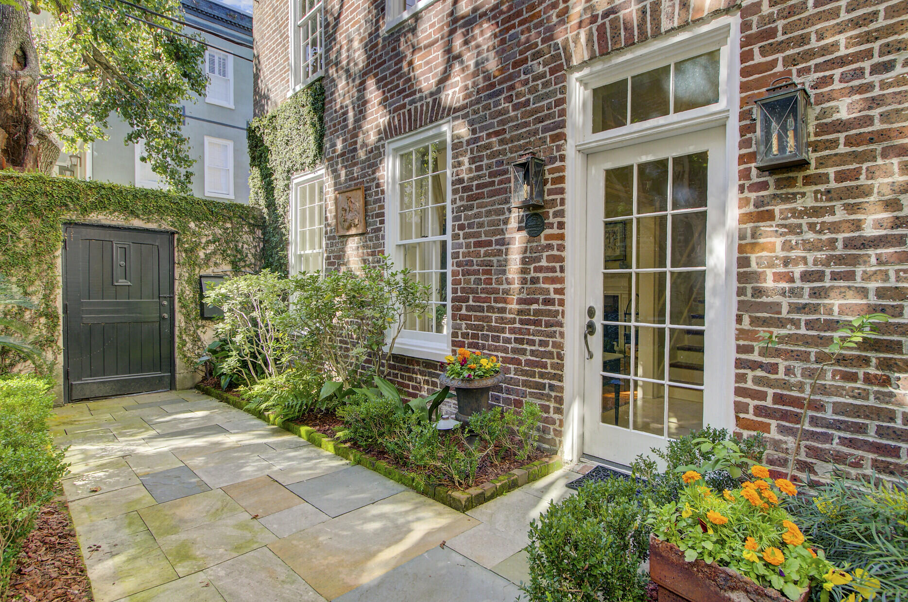 60 Anson Street