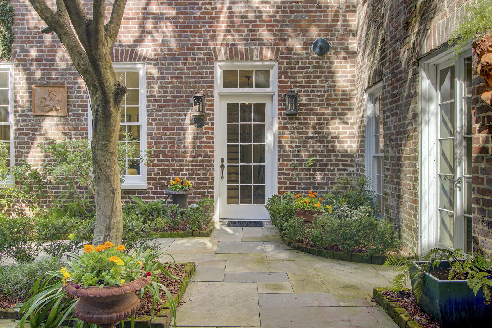60 Anson Street