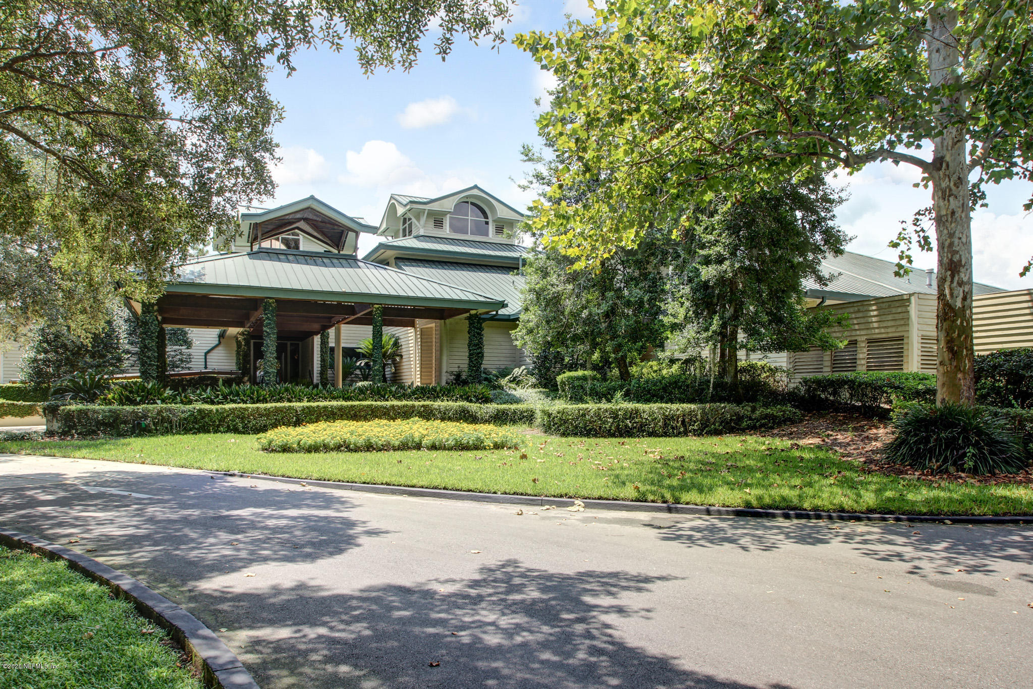 129 HARBOURMASTER Court