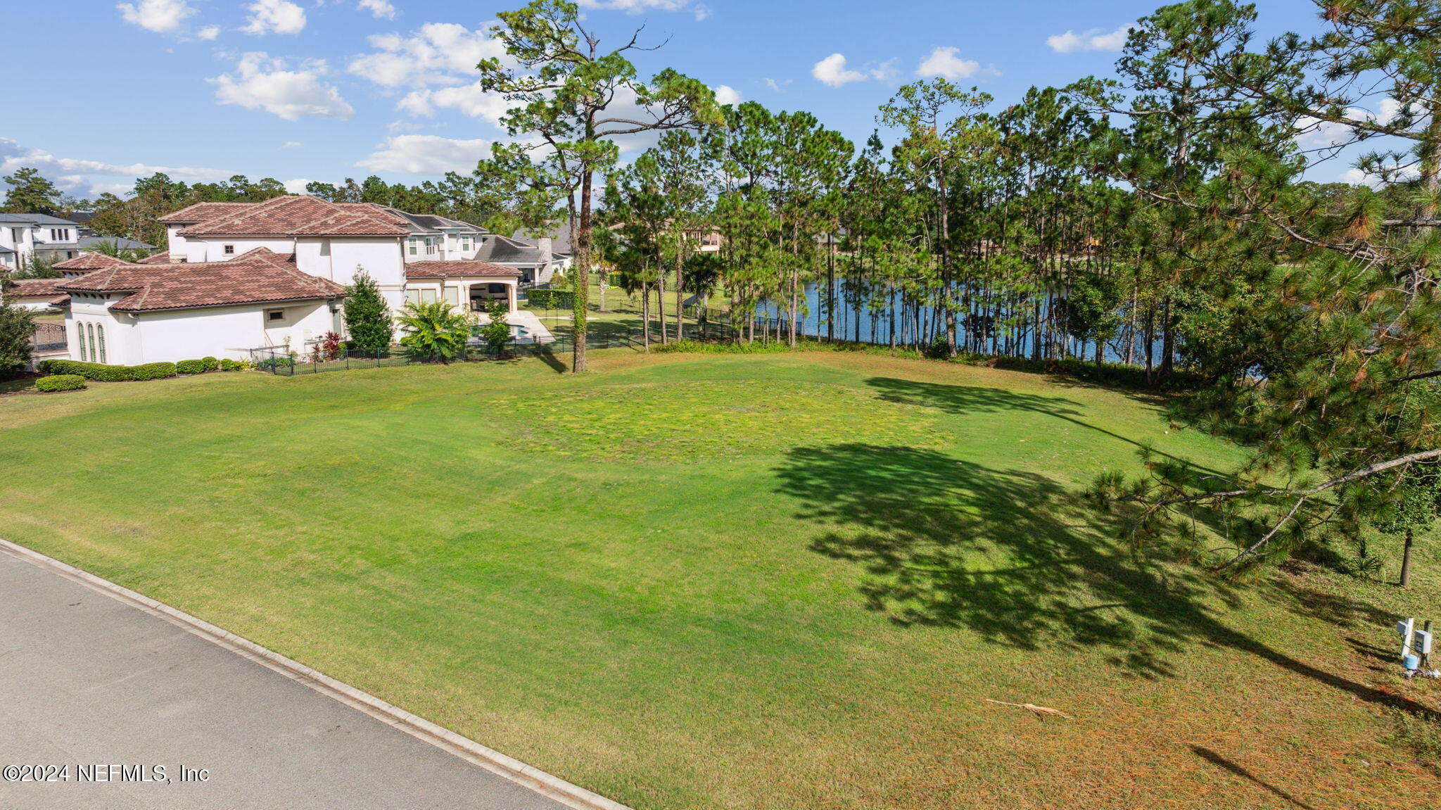 4511 HUNTERSTON Lane