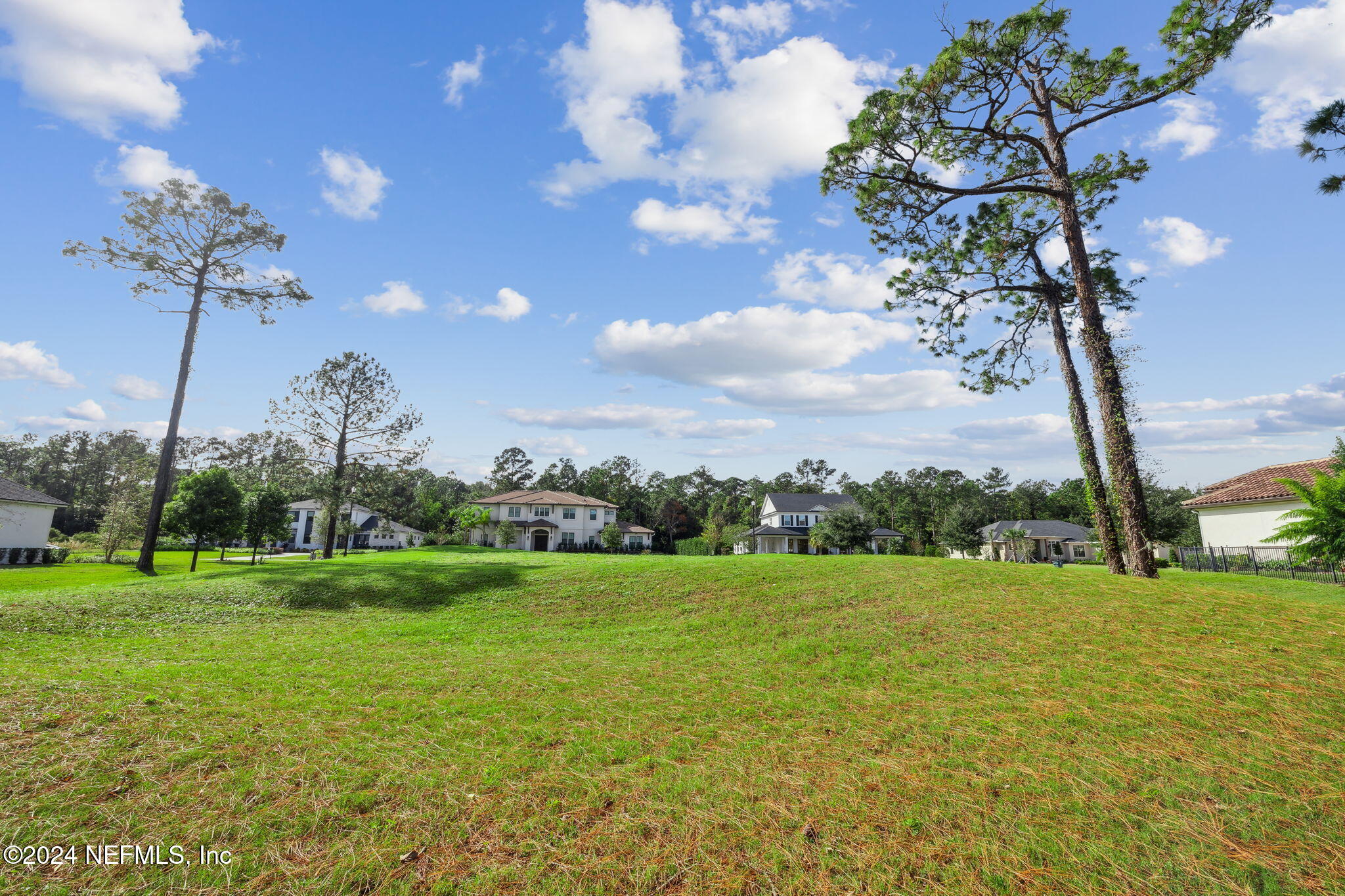 4511 HUNTERSTON Lane