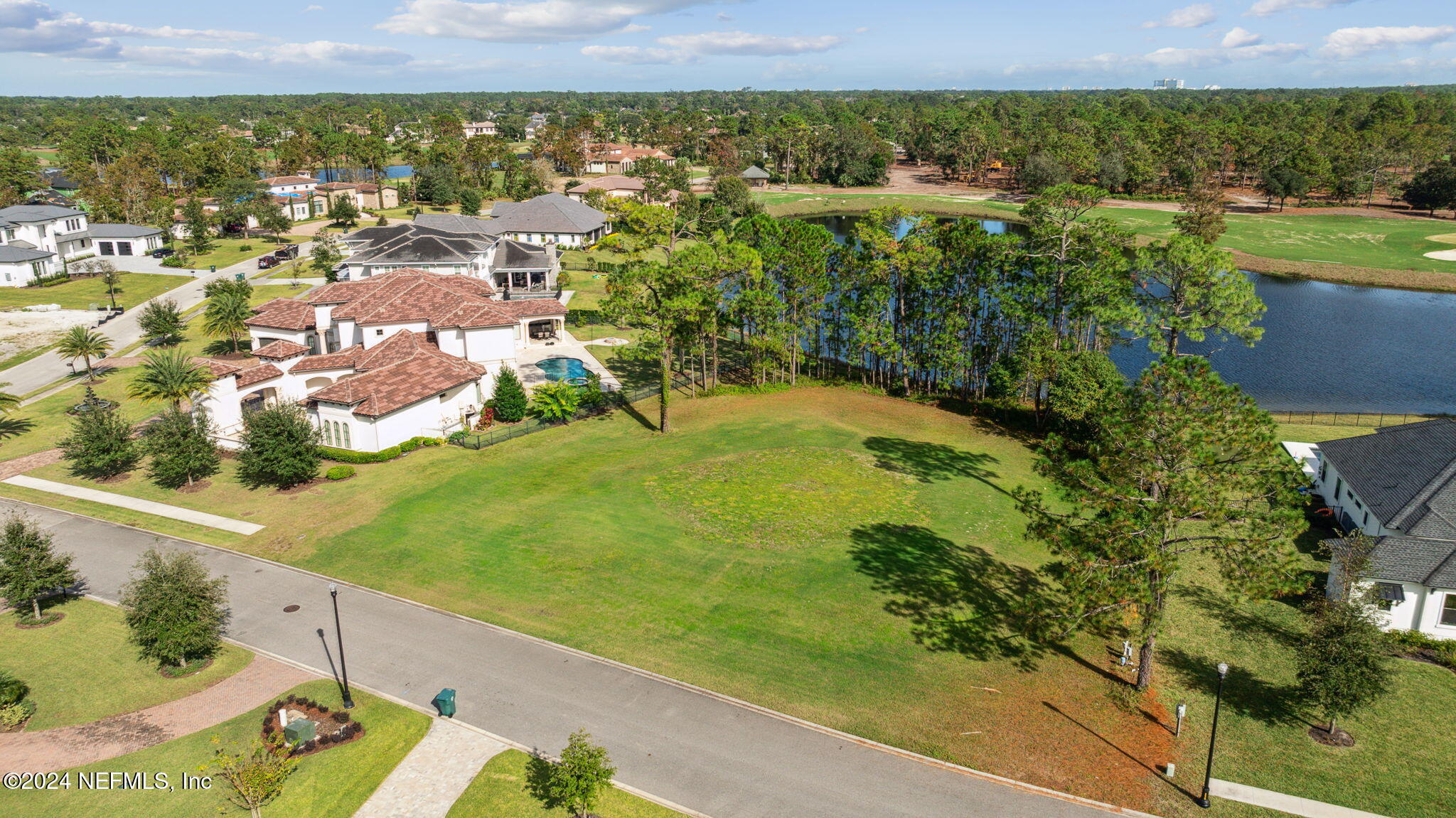 4511 HUNTERSTON Lane