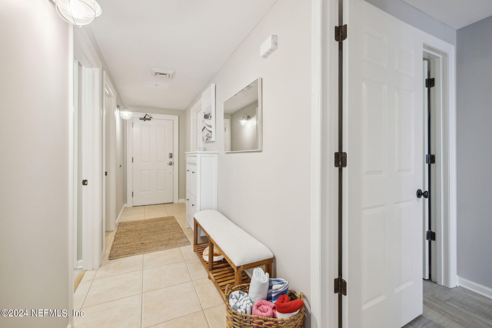 1415 1ST Street N, 903