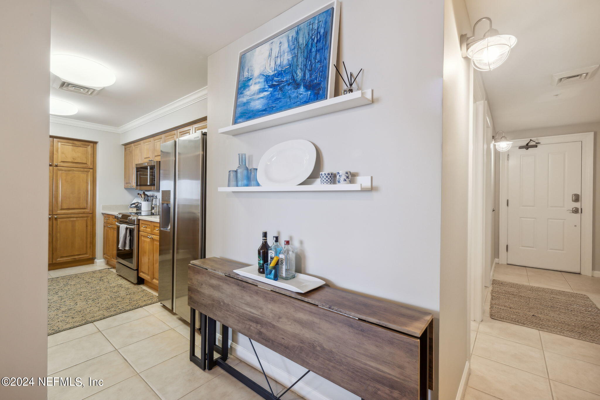 1415 1ST Street N, 903