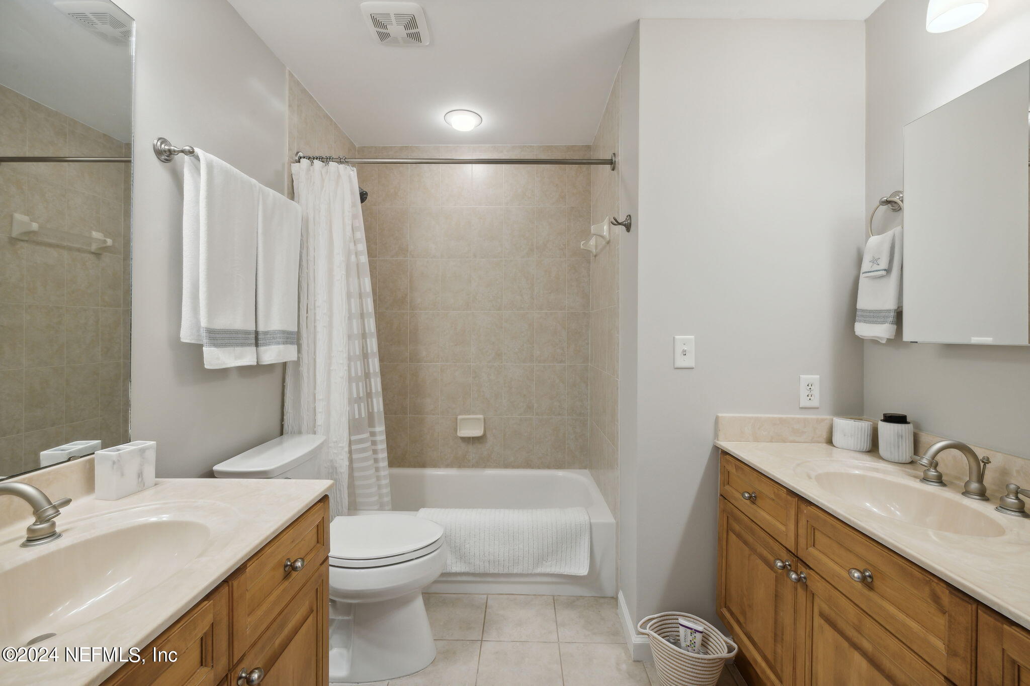 1415 1ST Street N, 903