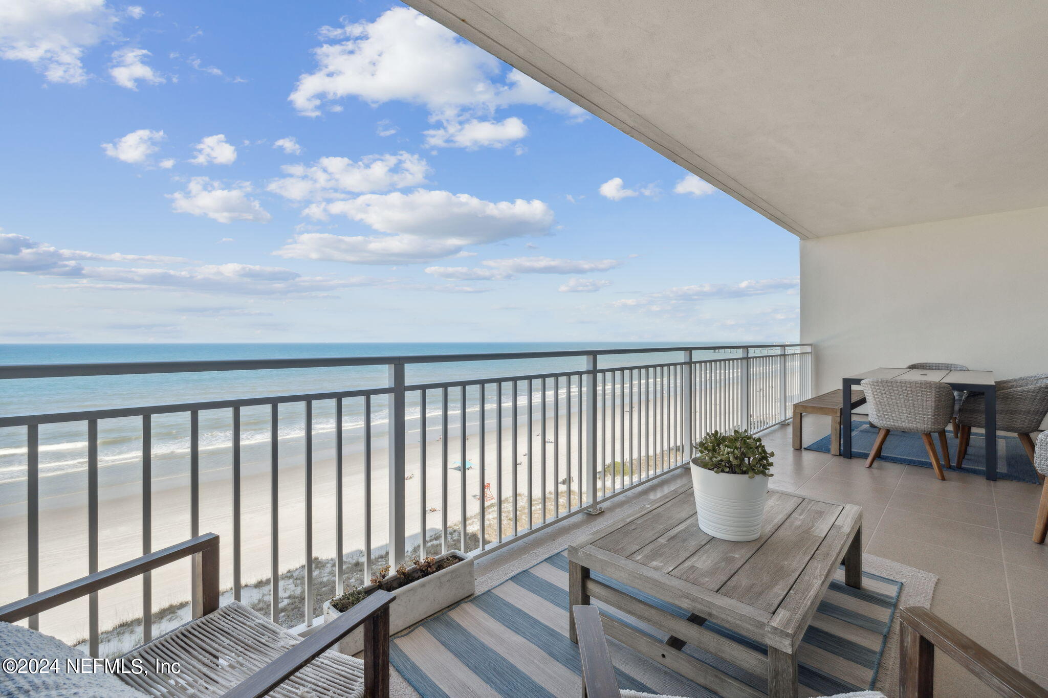 1415 1ST Street N, 903