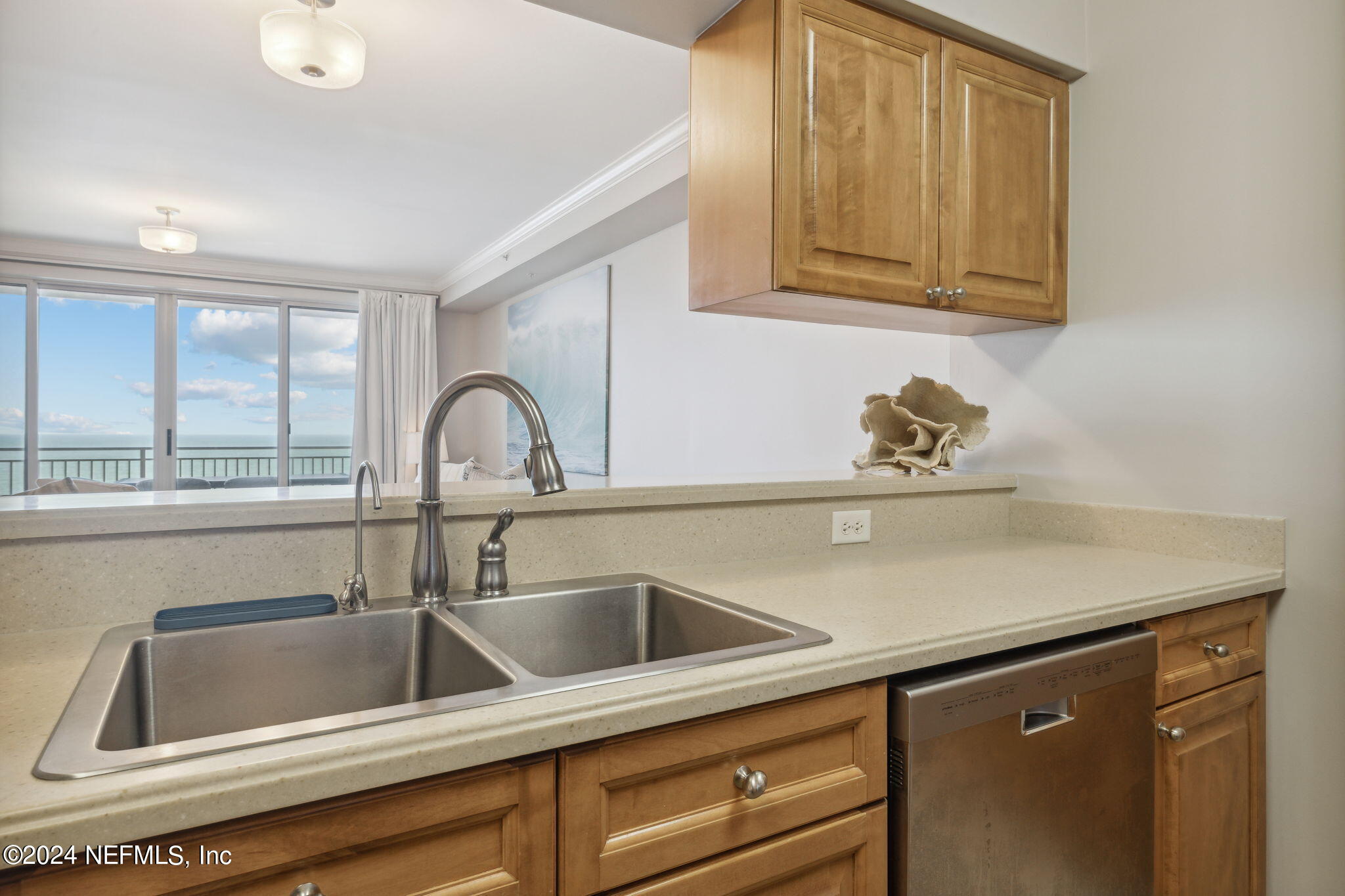 1415 1ST Street N, 903
