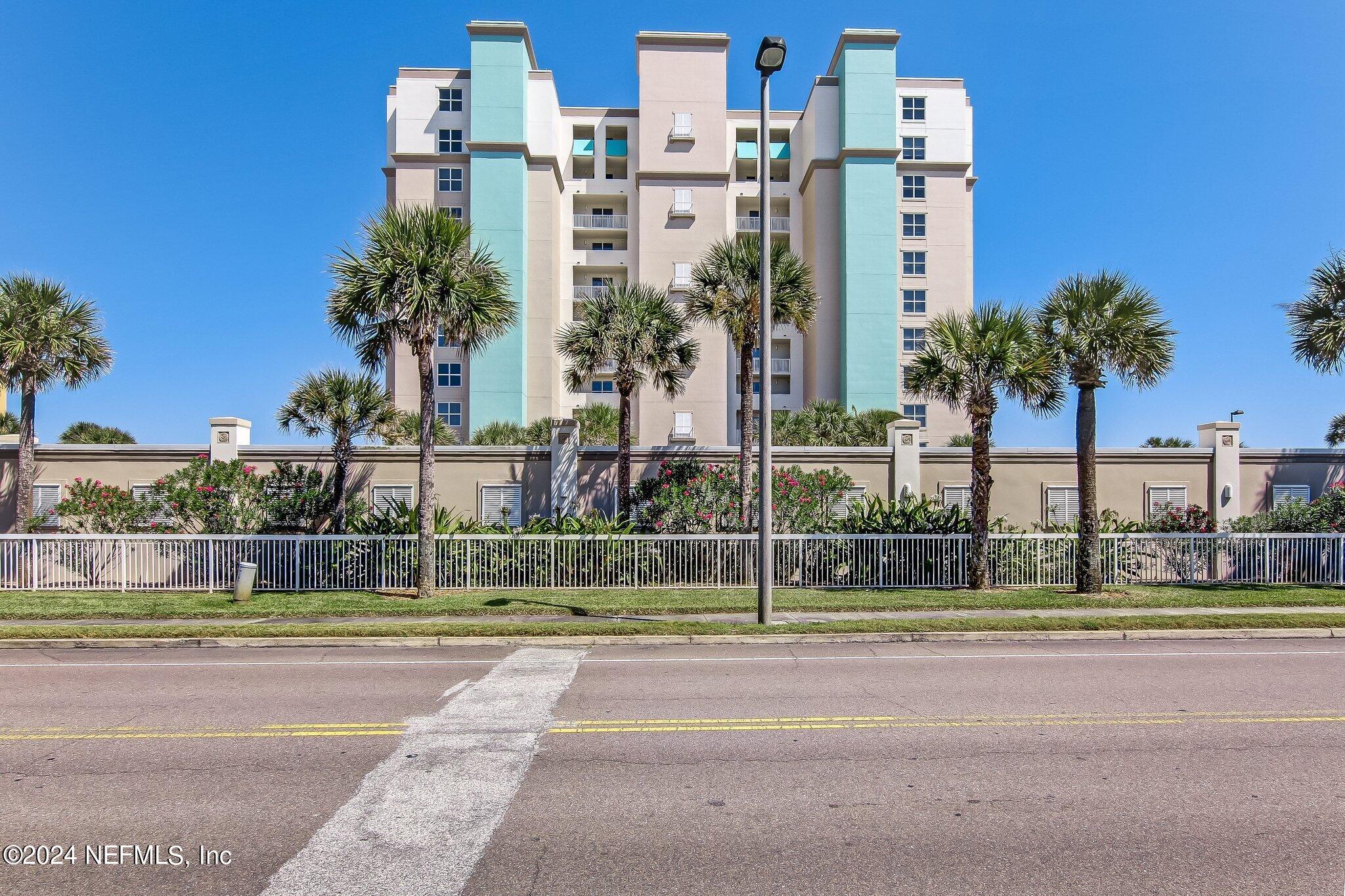 1415 1ST Street N, 903