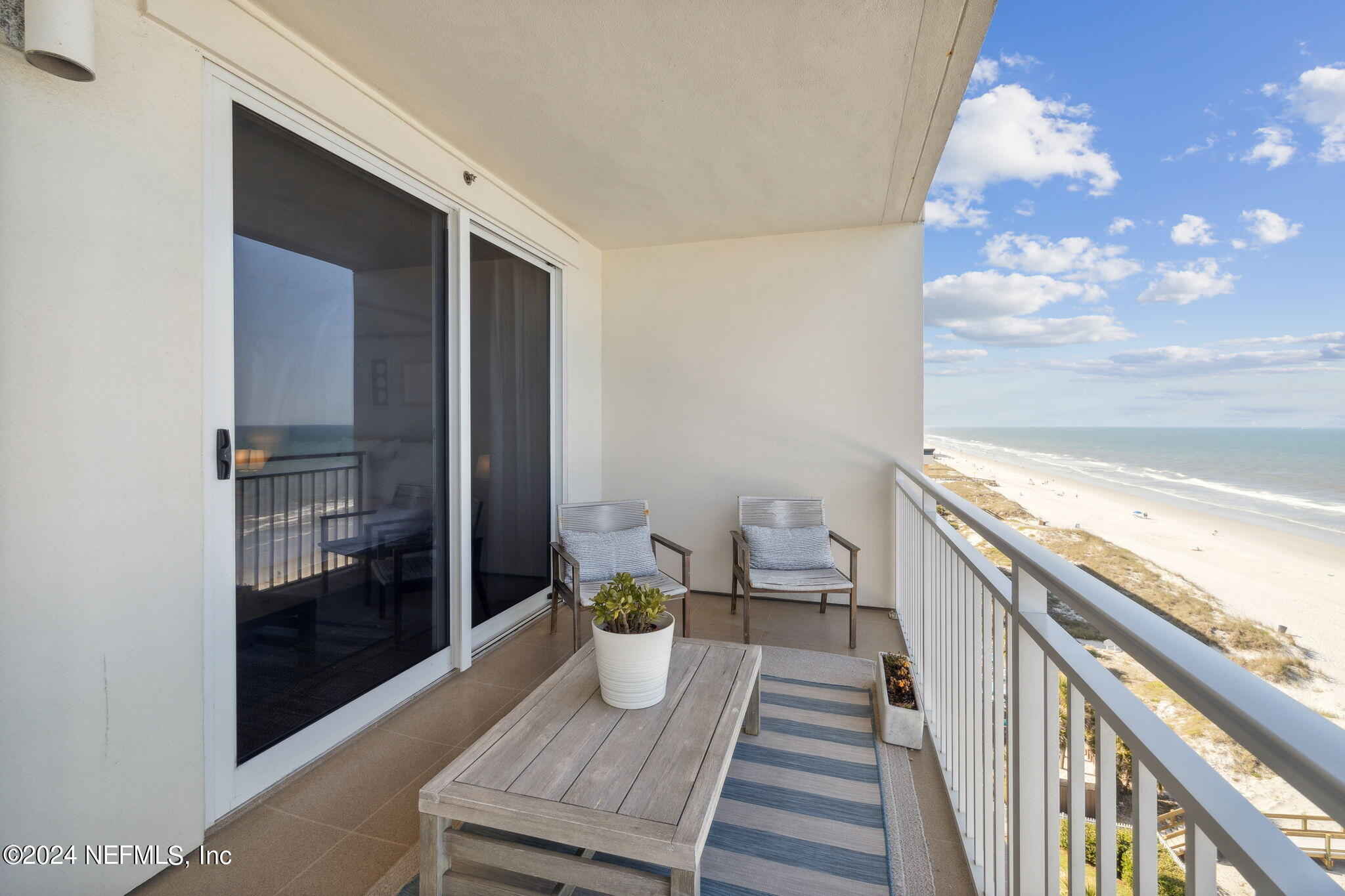 1415 1ST Street N, 903