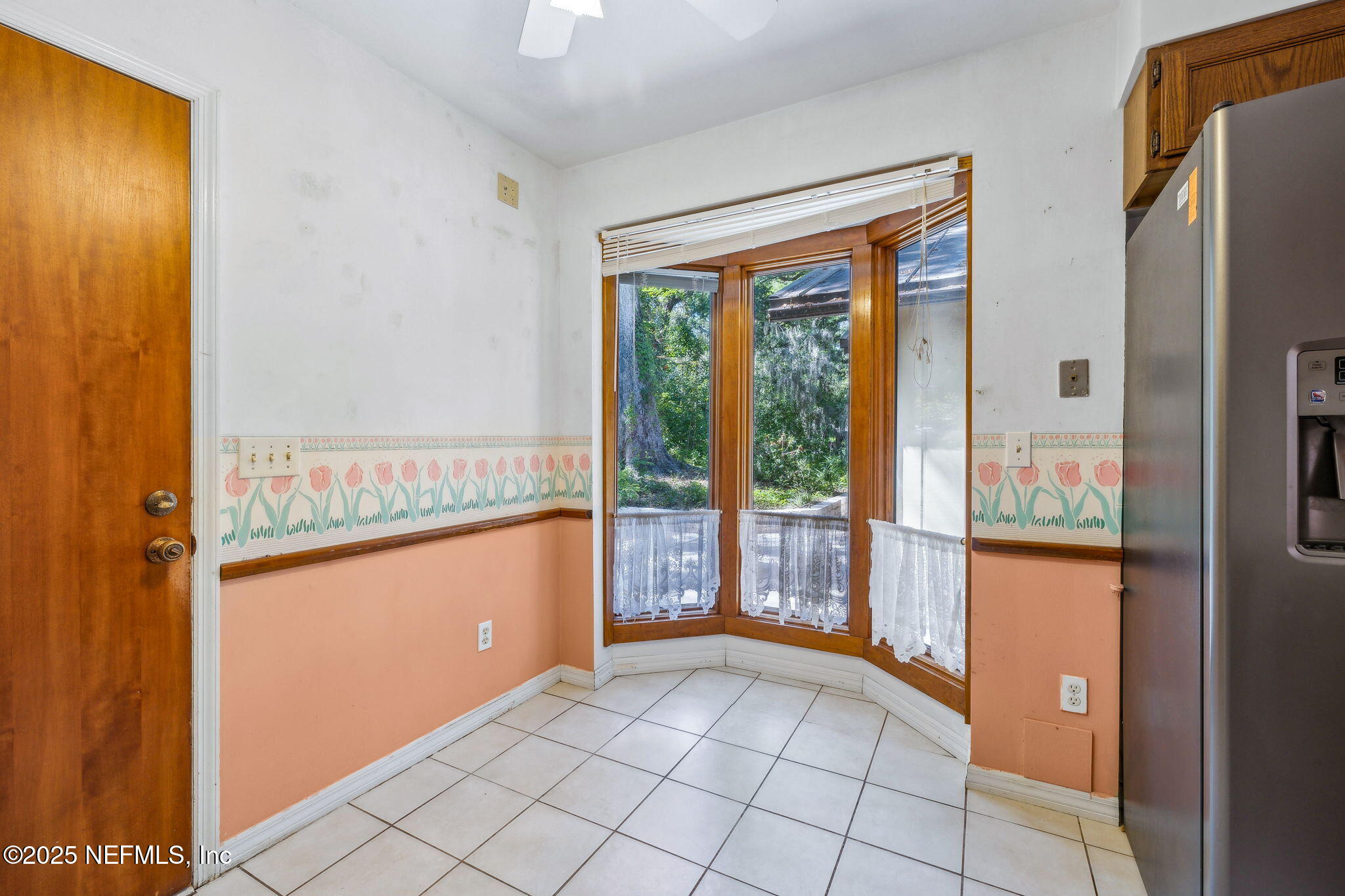 1875 LIVE OAK Lane