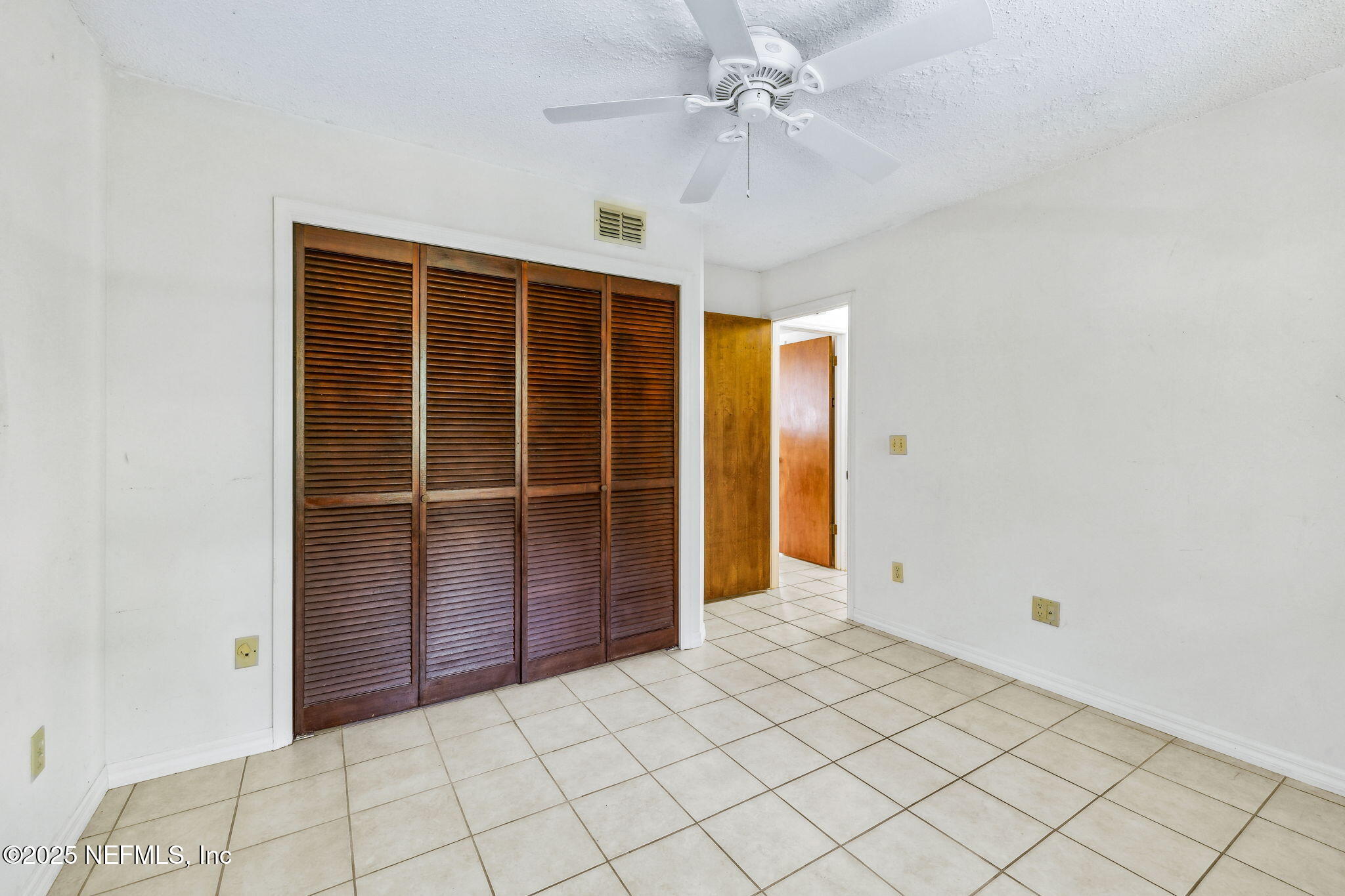 1875 LIVE OAK Lane