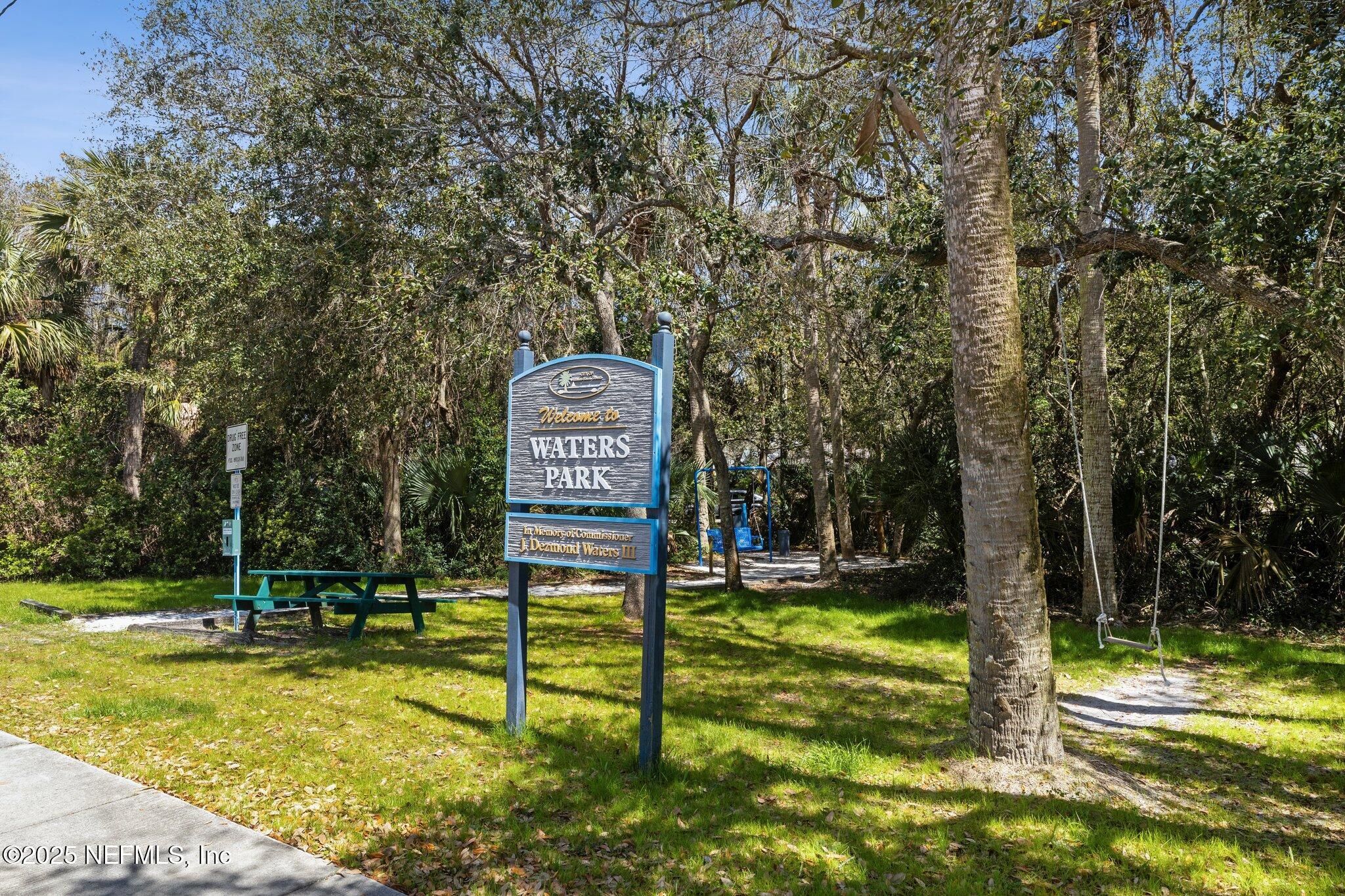 1875 LIVE OAK Lane