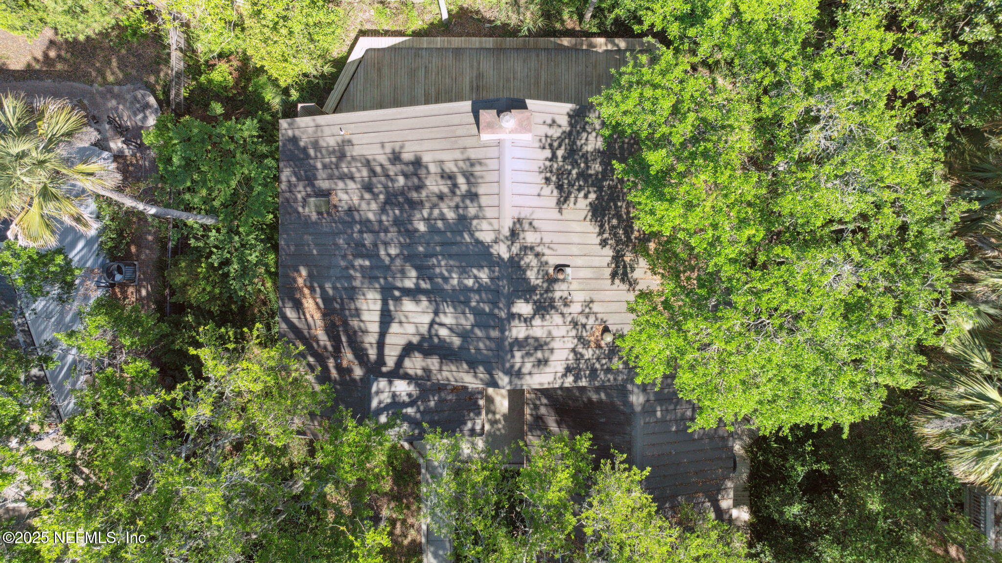 1875 LIVE OAK Lane
