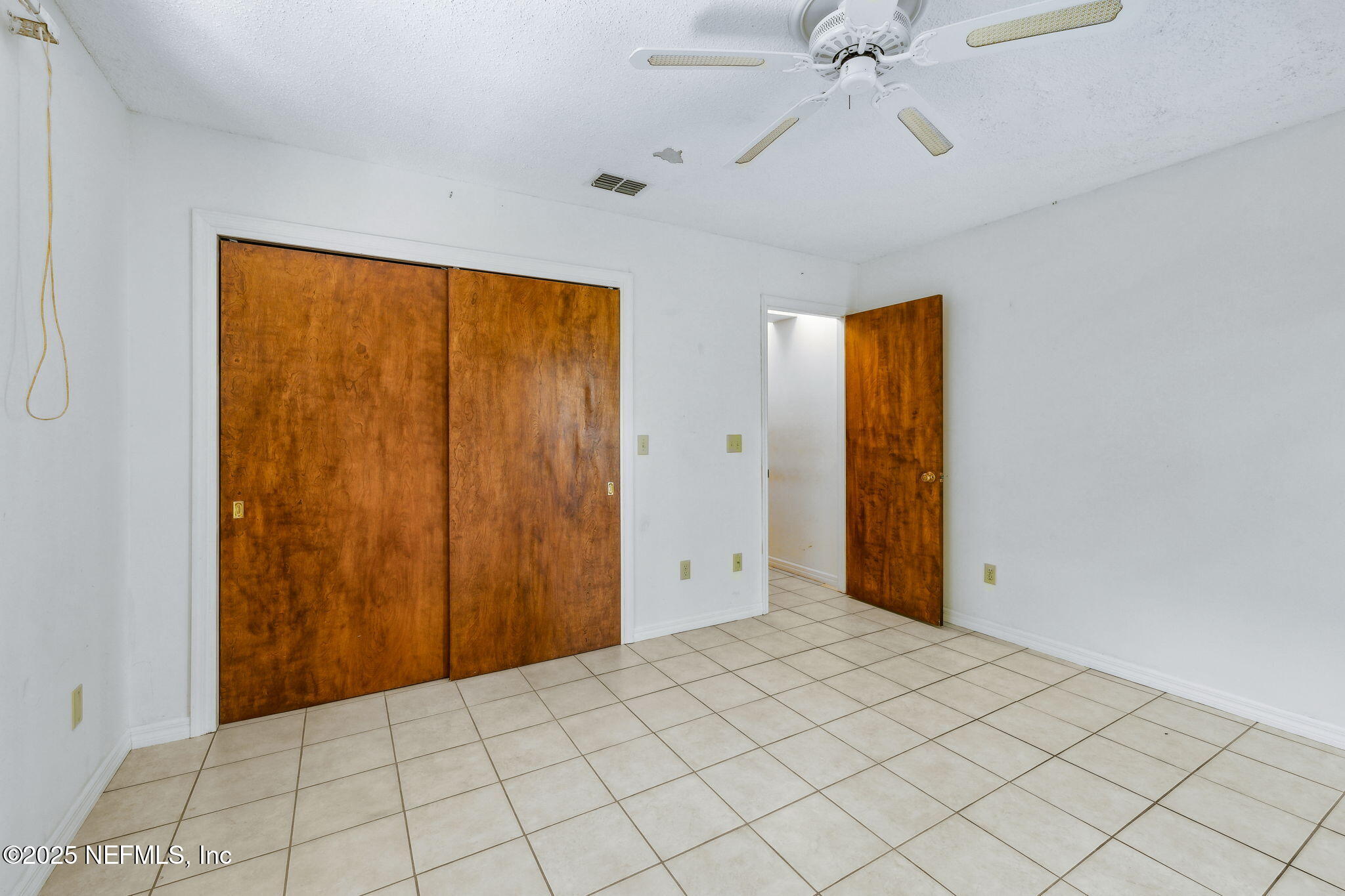 1875 LIVE OAK Lane