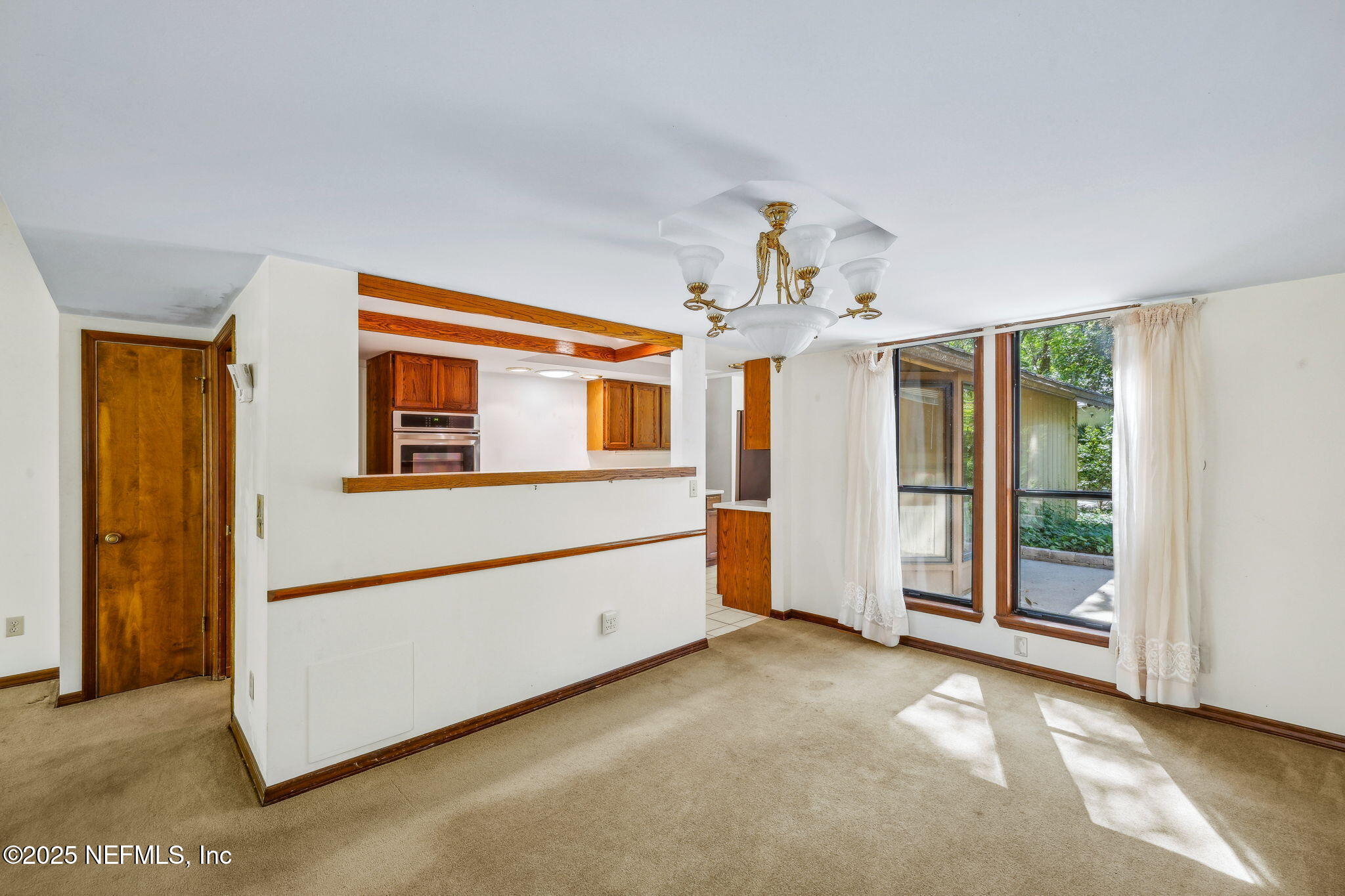 1875 LIVE OAK Lane