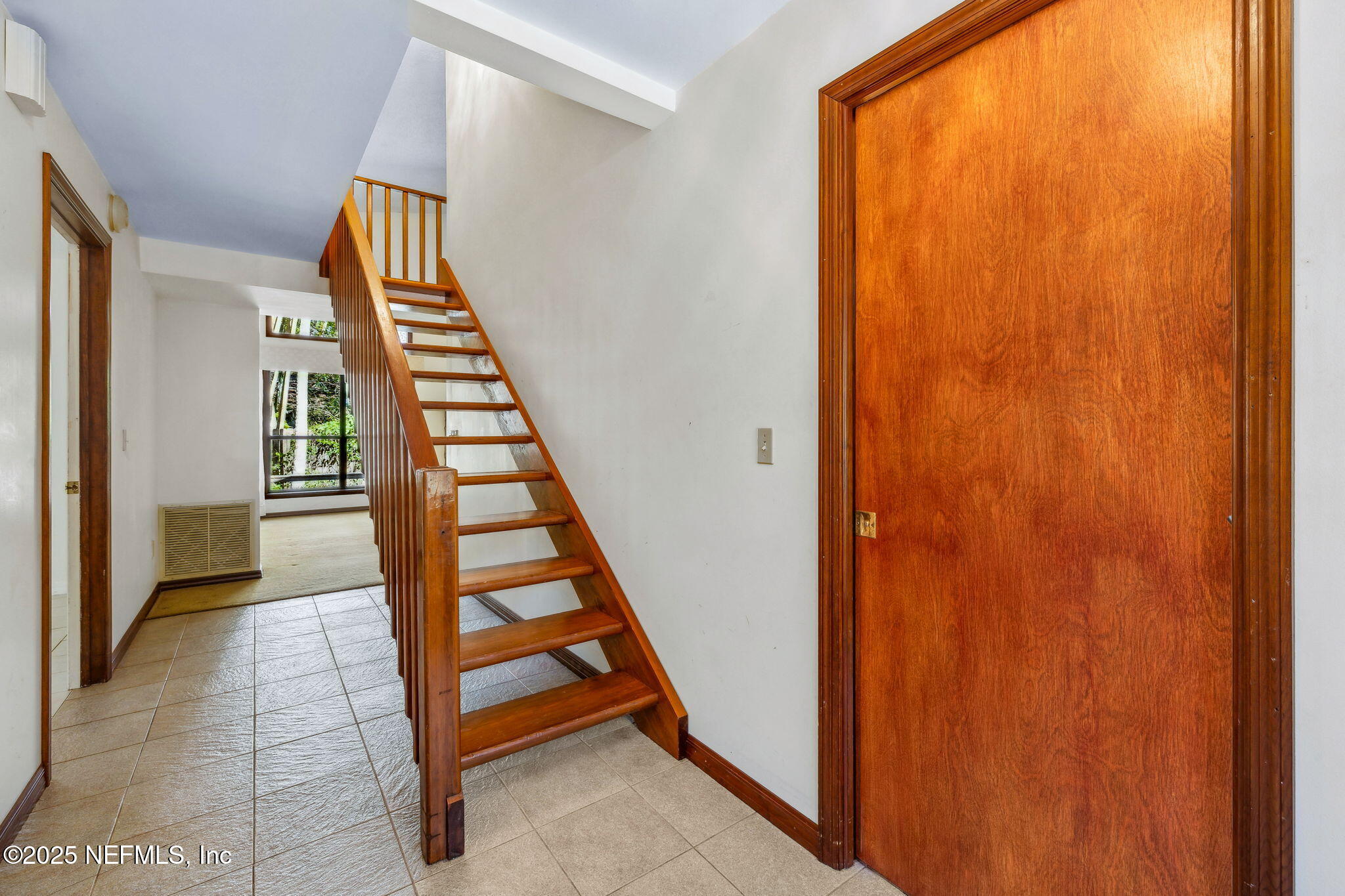 1875 LIVE OAK Lane