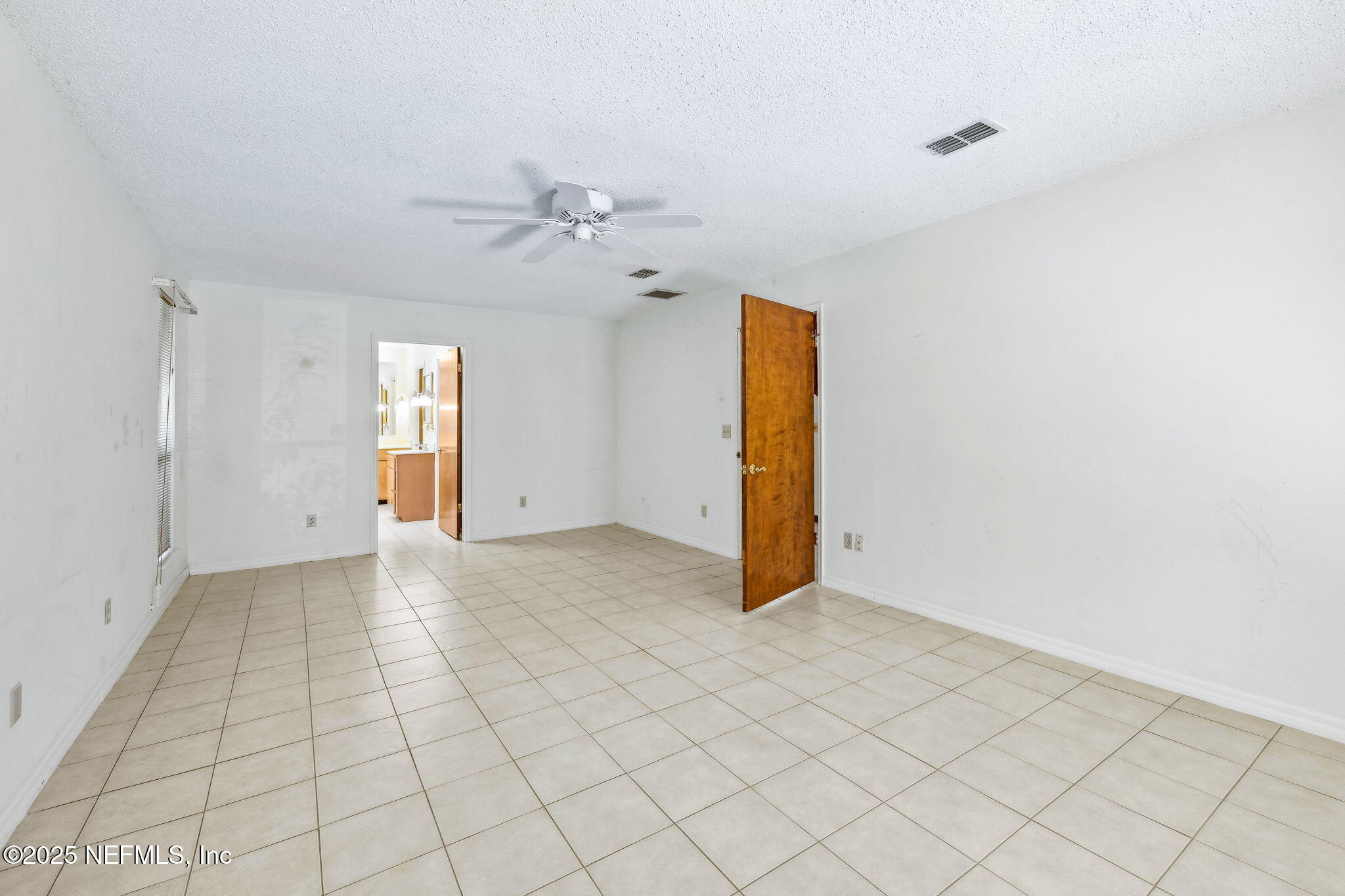 1875 LIVE OAK Lane