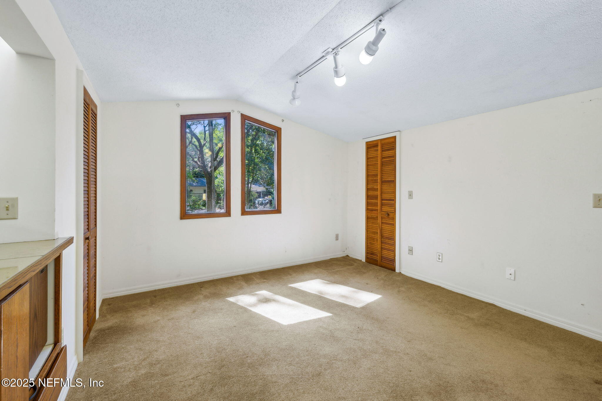1875 LIVE OAK Lane