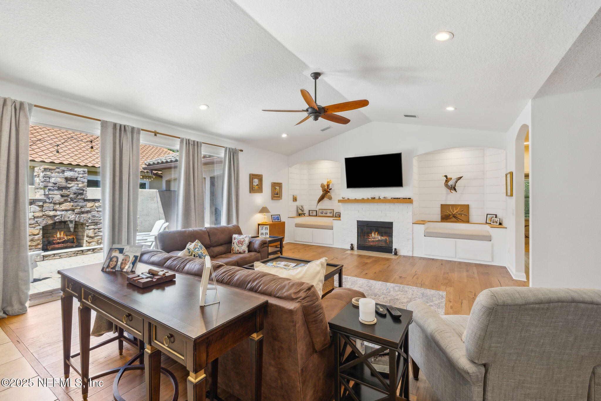 3787 VALVERDE Circle