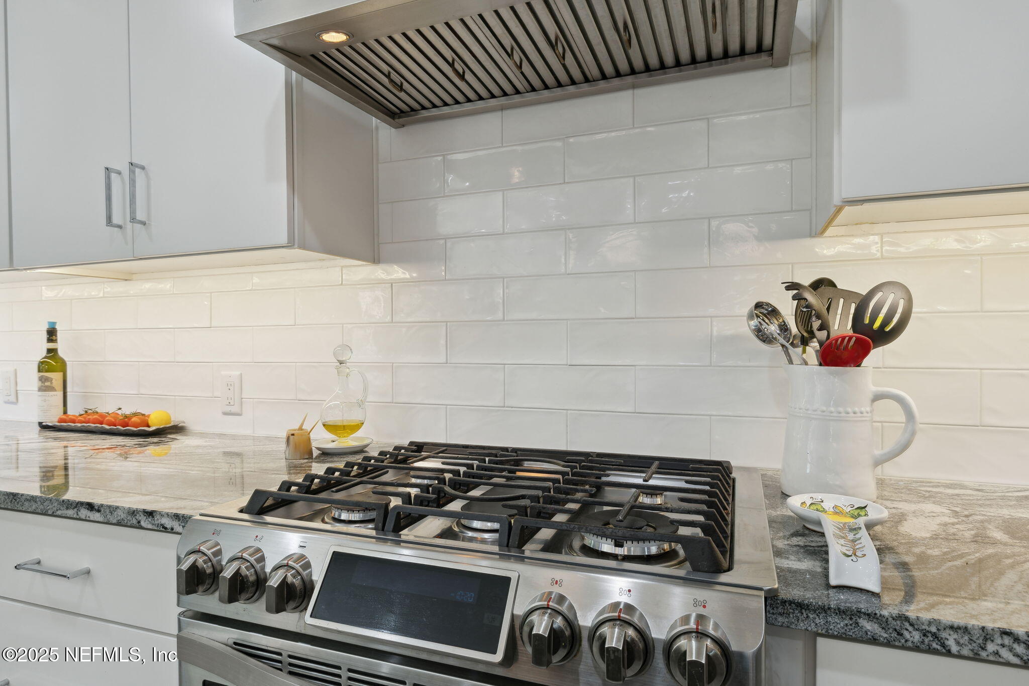 22 WALKERS RIDGE Drive