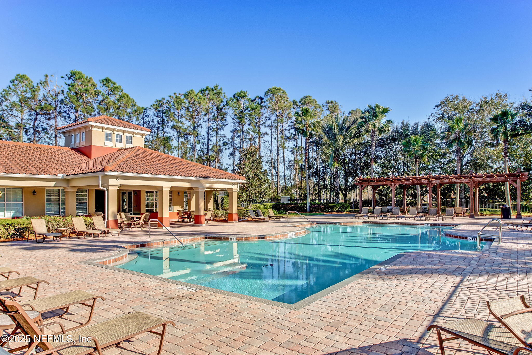 13565 ISLA VISTA Drive