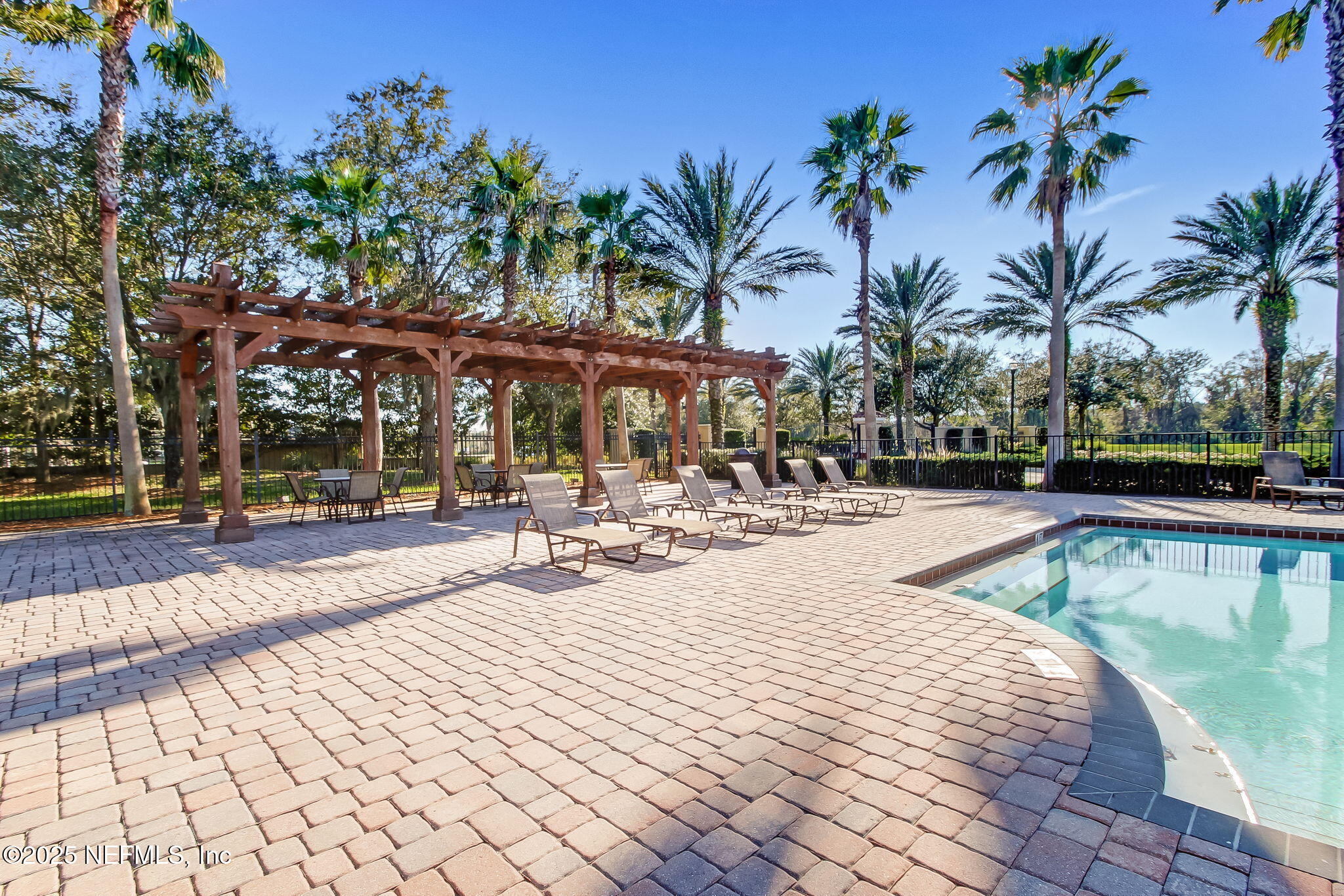 13565 ISLA VISTA Drive