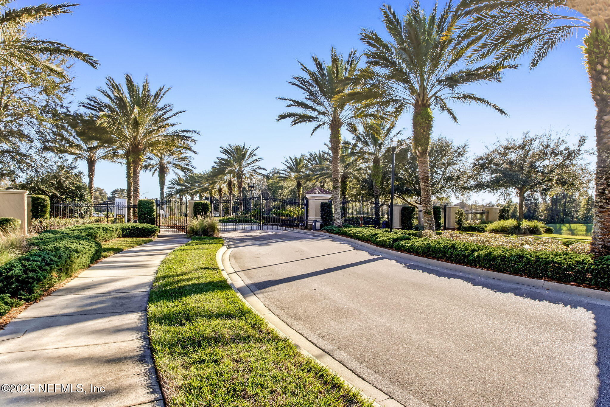 13565 ISLA VISTA Drive