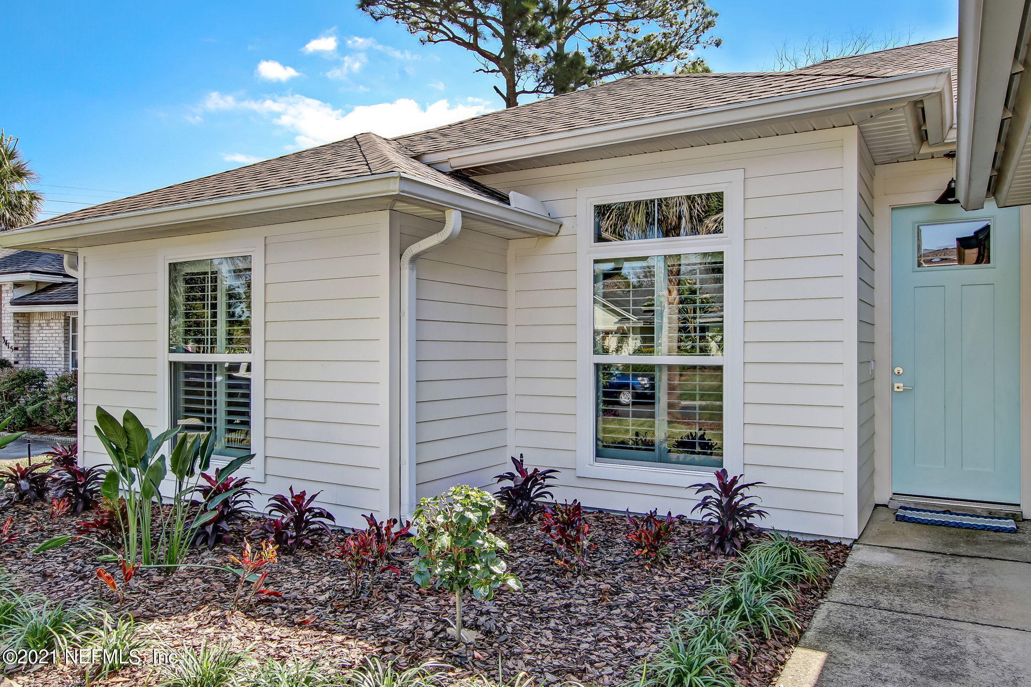 3433 HERON Drive N