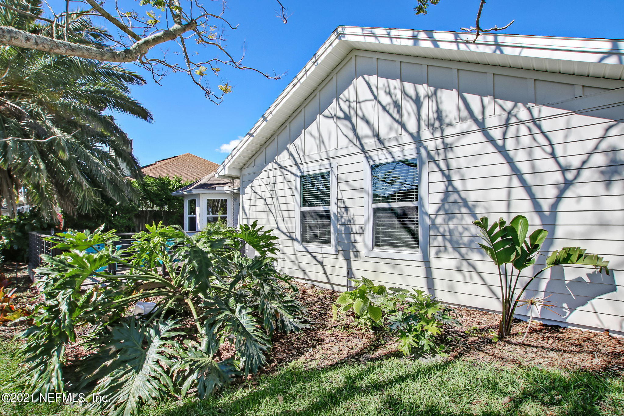 3433 HERON Drive N