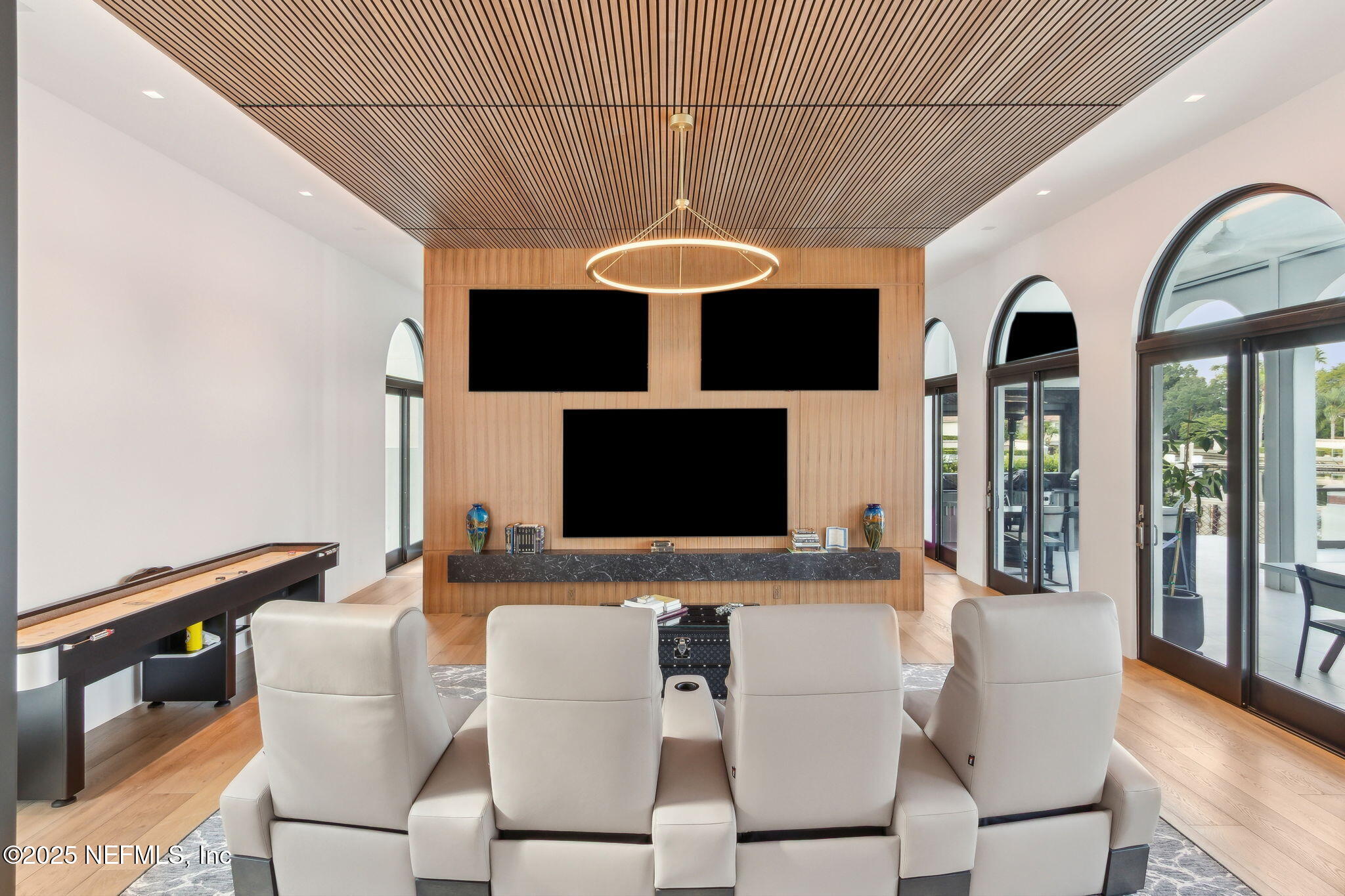 116 ANNAPOLIS Lane