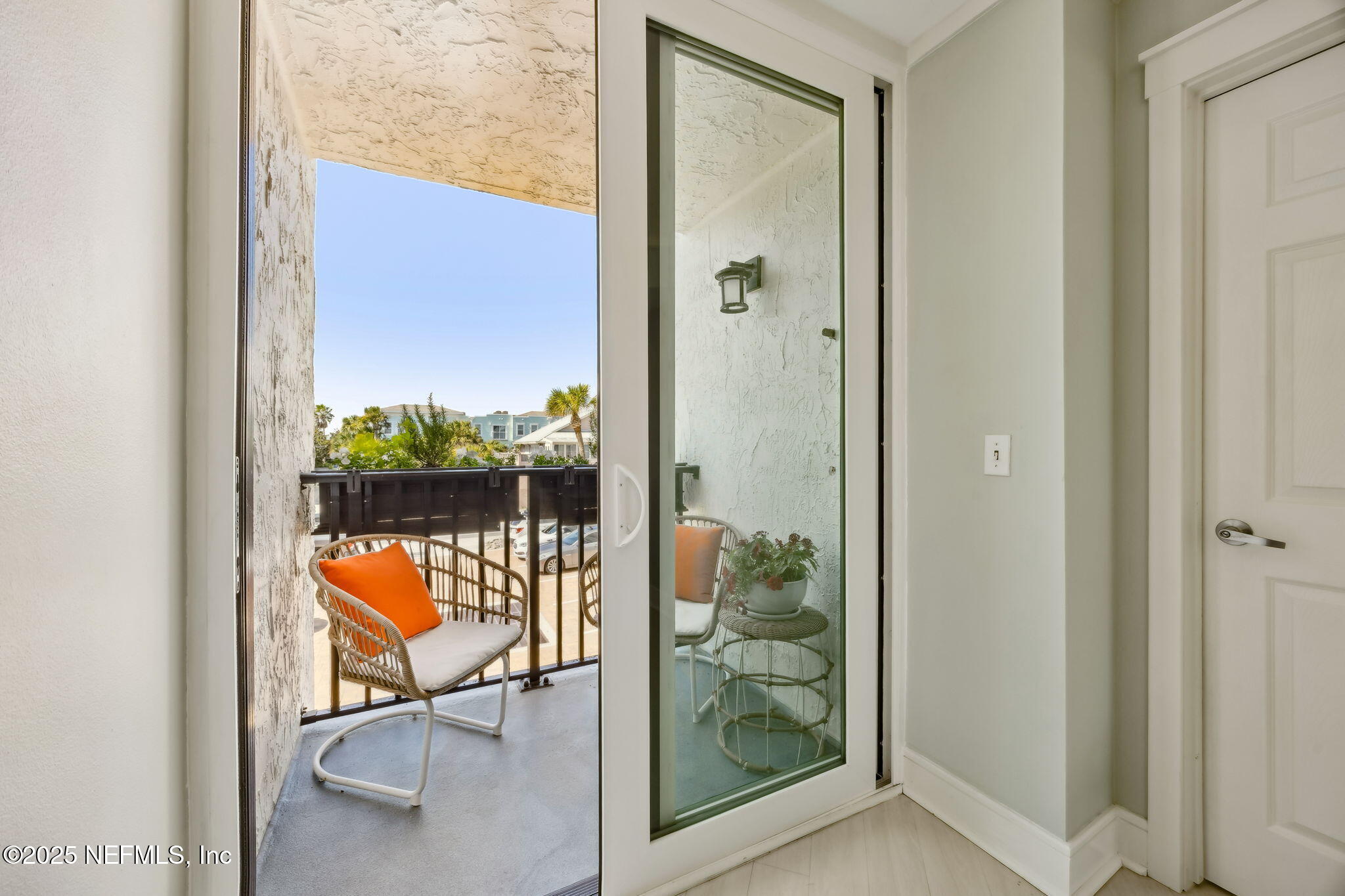 275 1ST Street S, 201, Jacksonville Beach Unit: 201