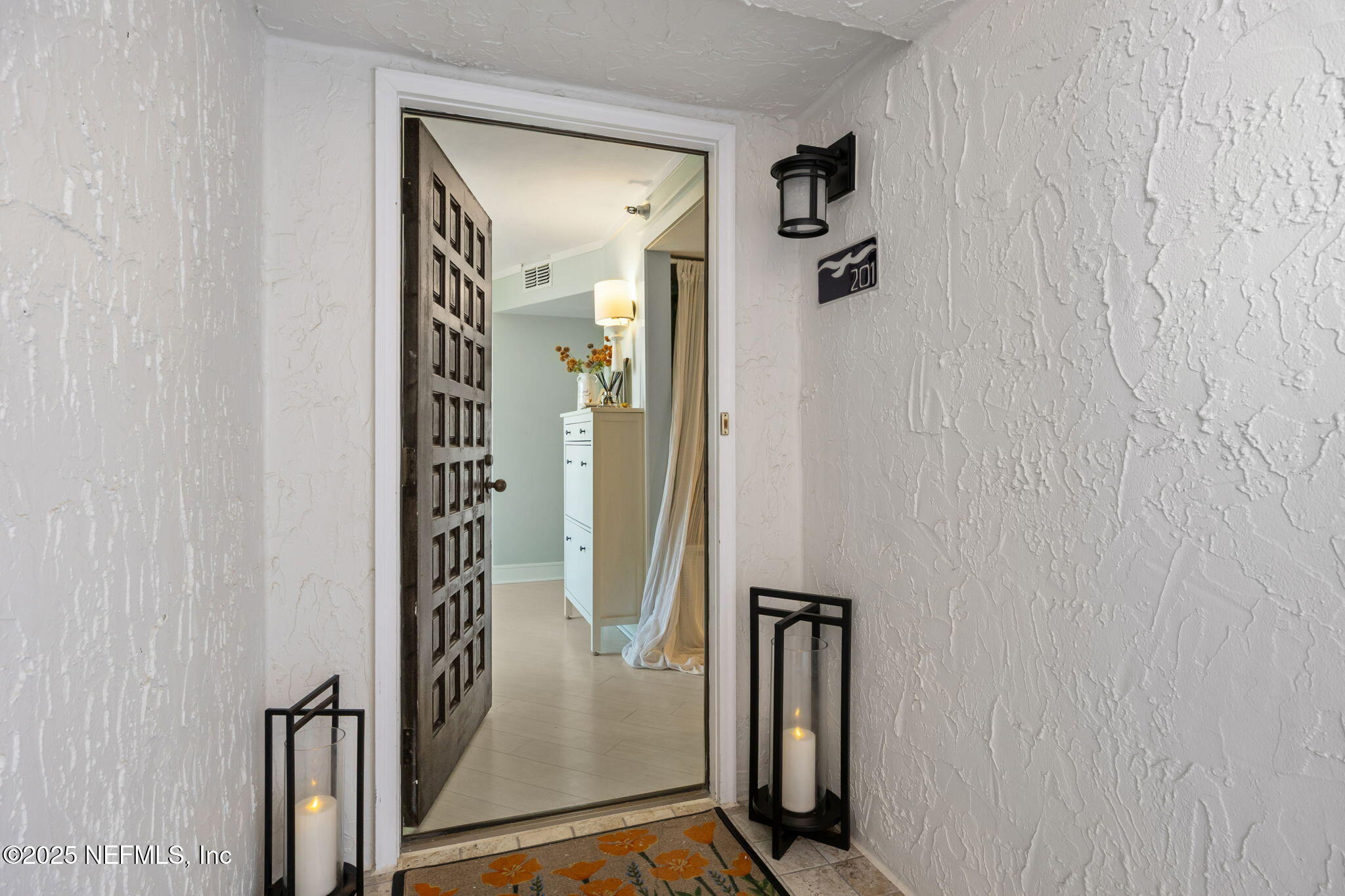 275 1ST Street S, 201, Jacksonville Beach Unit: 201