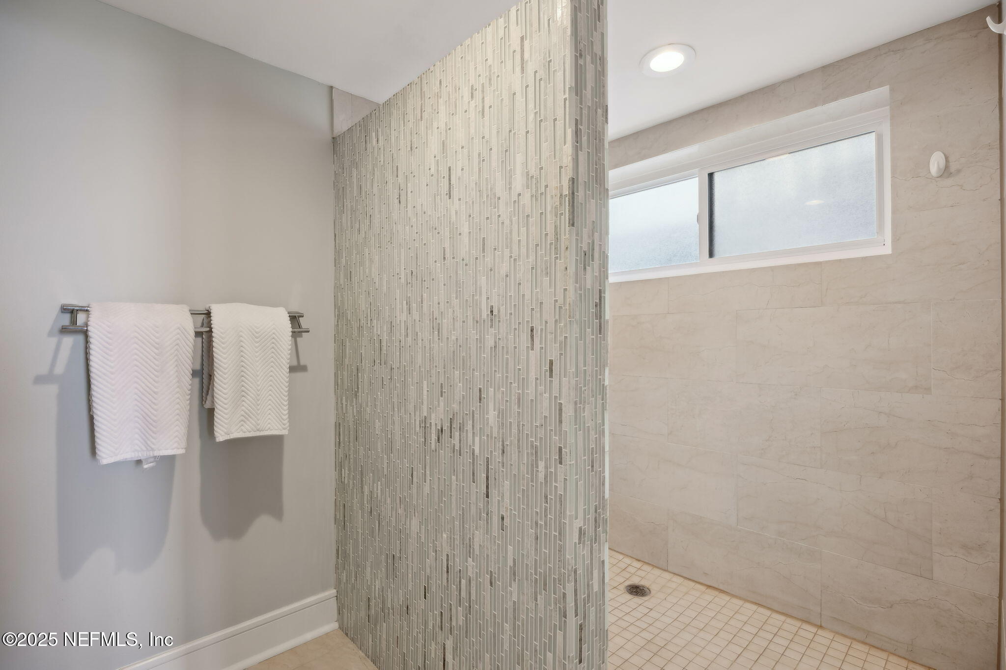 275 1ST Street S, 201, Jacksonville Beach Unit: 201