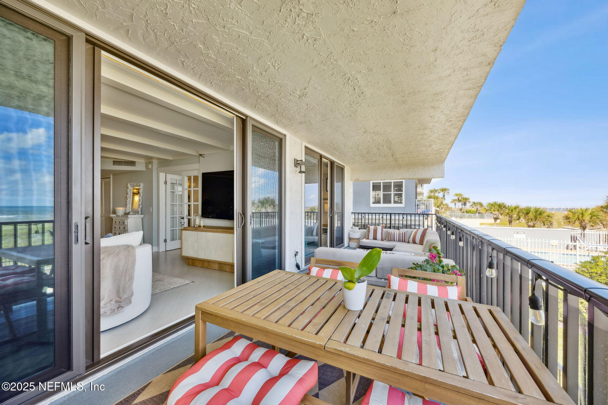 275 1ST Street S, 201, Jacksonville Beach Unit: 201