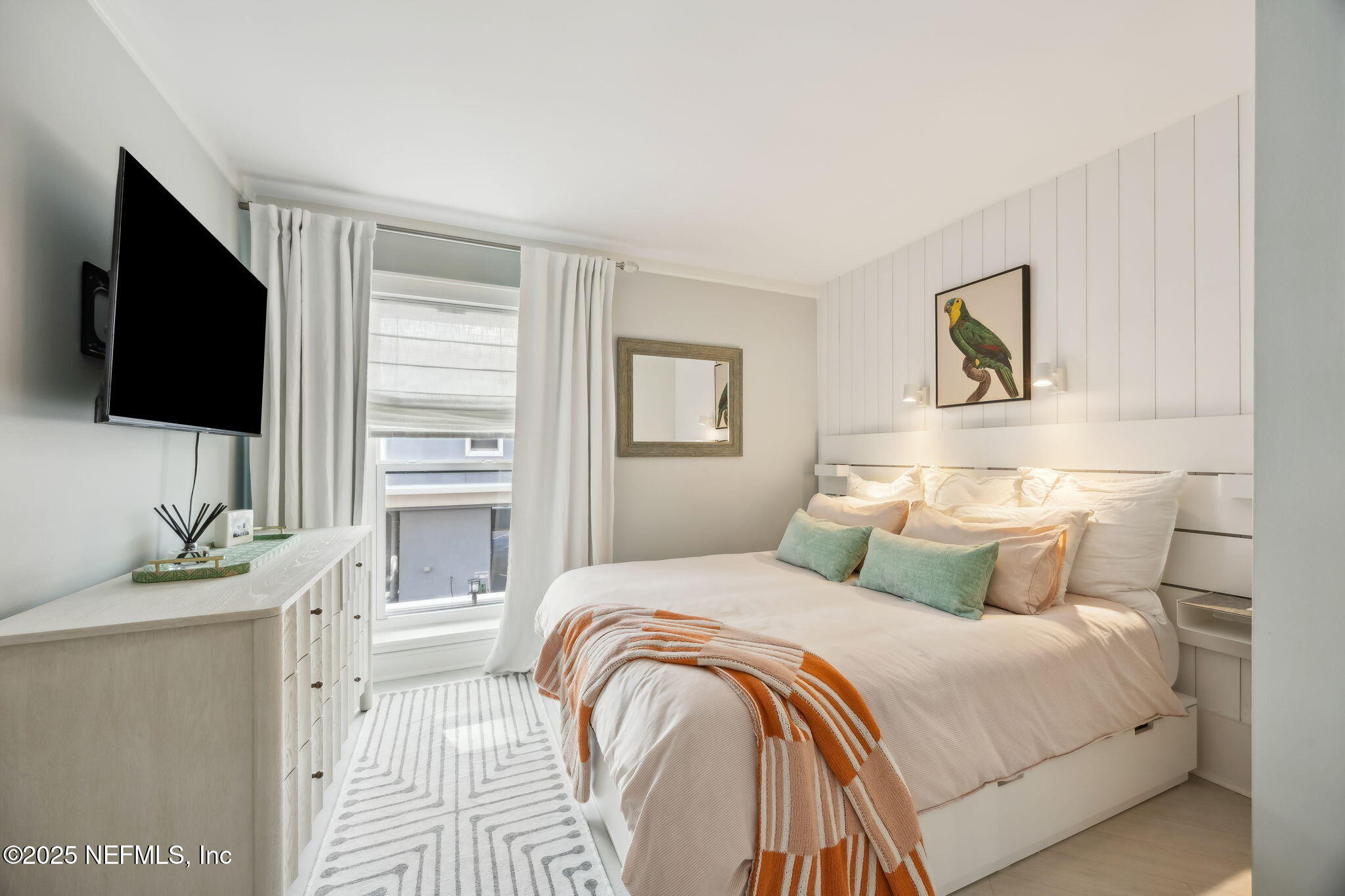 275 1ST Street S, 201, Jacksonville Beach Unit: 201