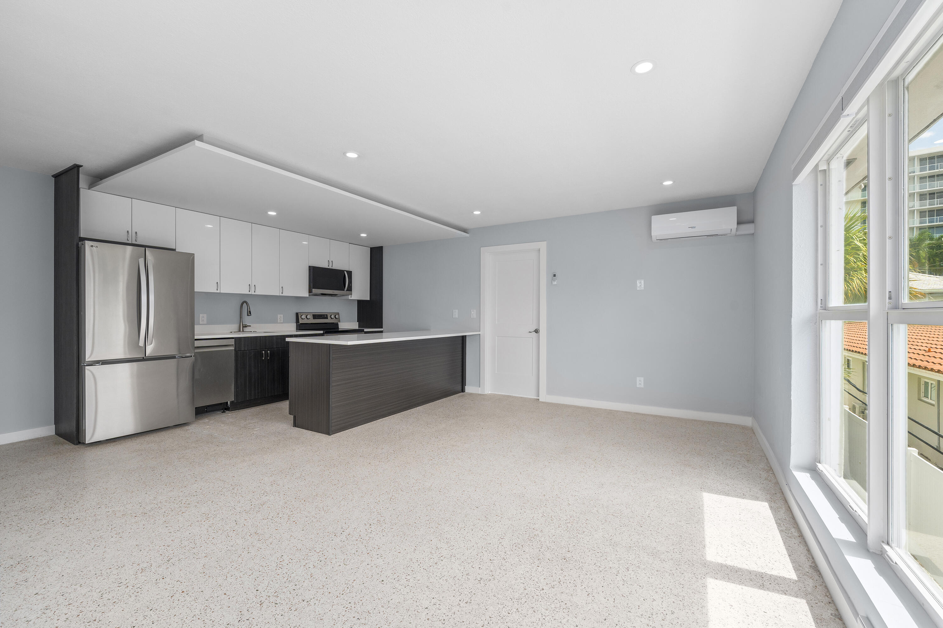 3220 NE 7th Place 3