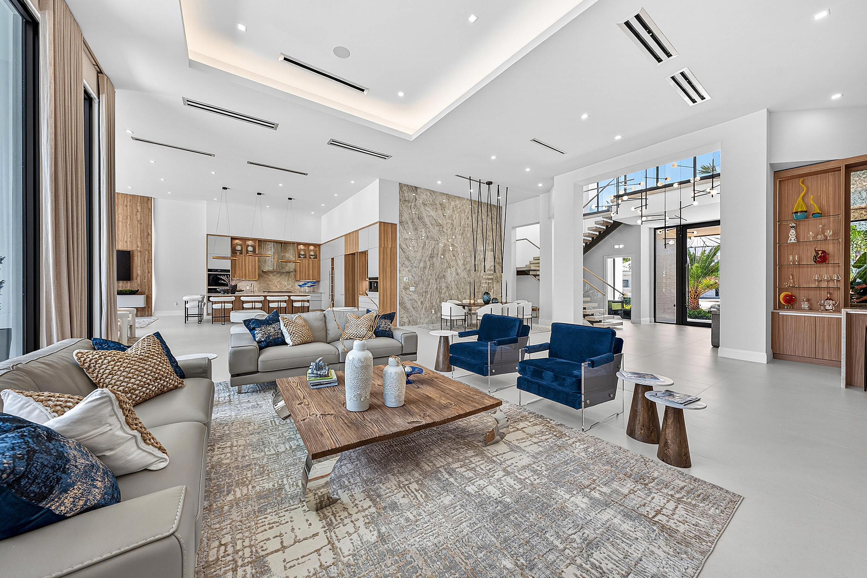 17699 Lake Estates Drive