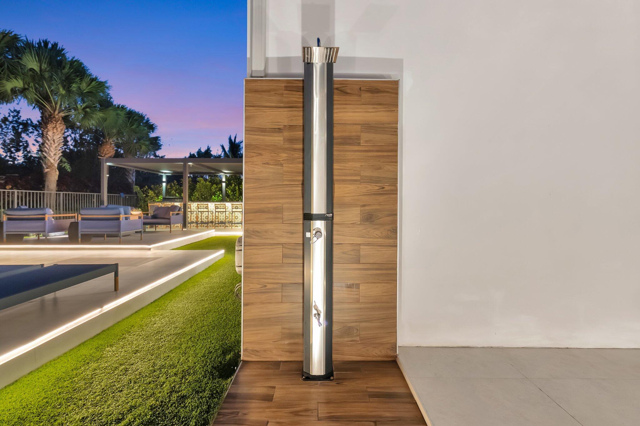 8608 Torrey Isles Terrace