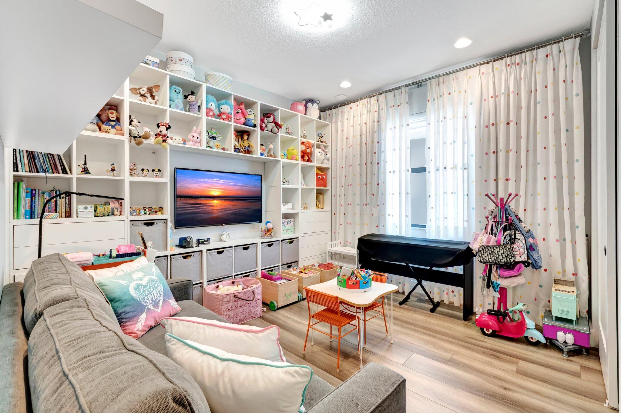 8608 Torrey Isles Terrace