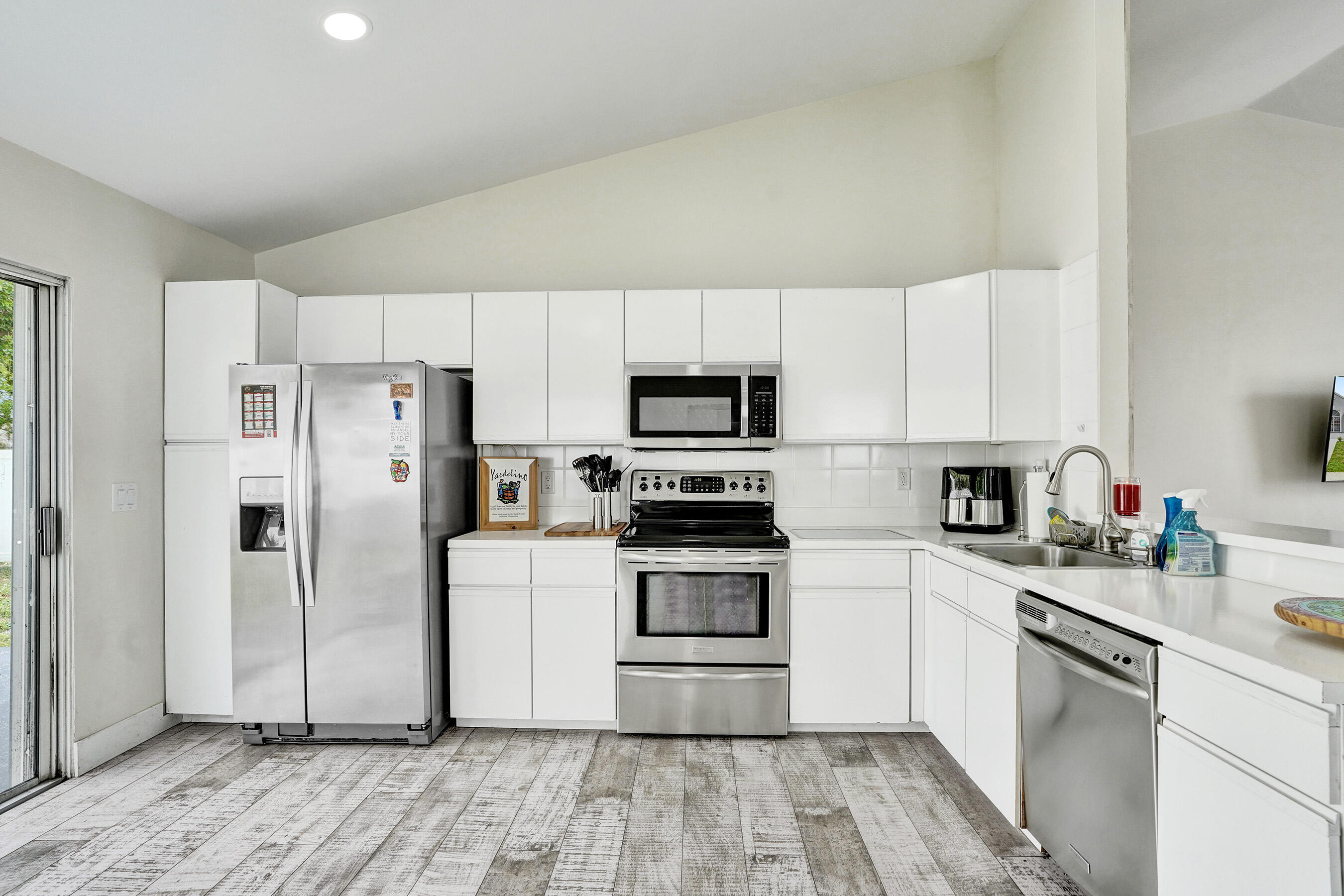 8467 Dynasty Drive
