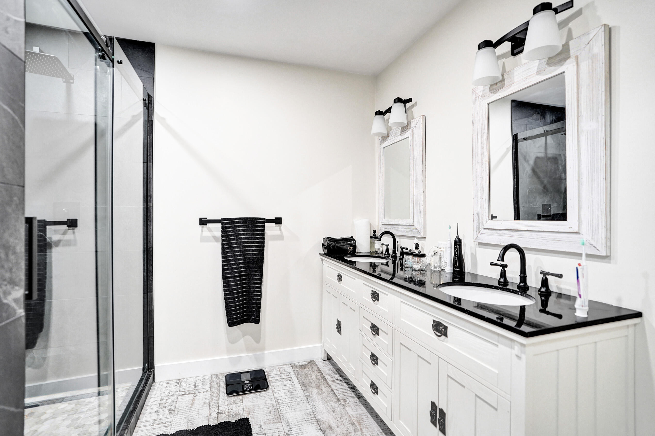 8467 Dynasty Drive