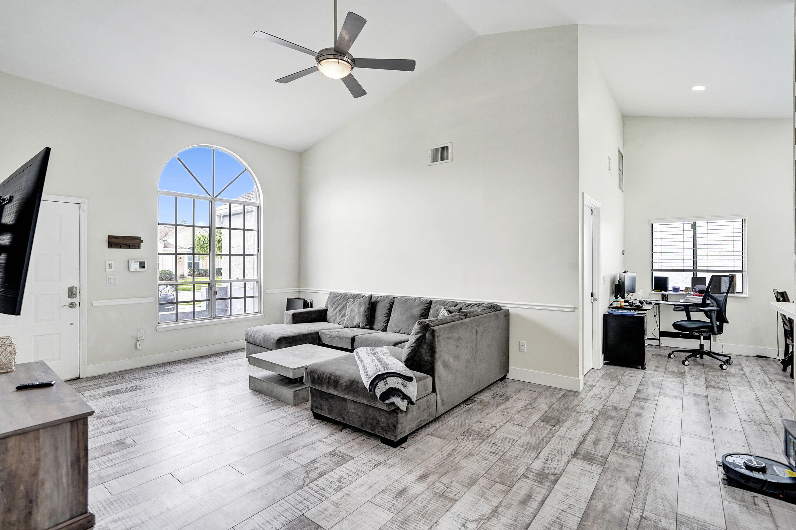 8467 Dynasty Drive