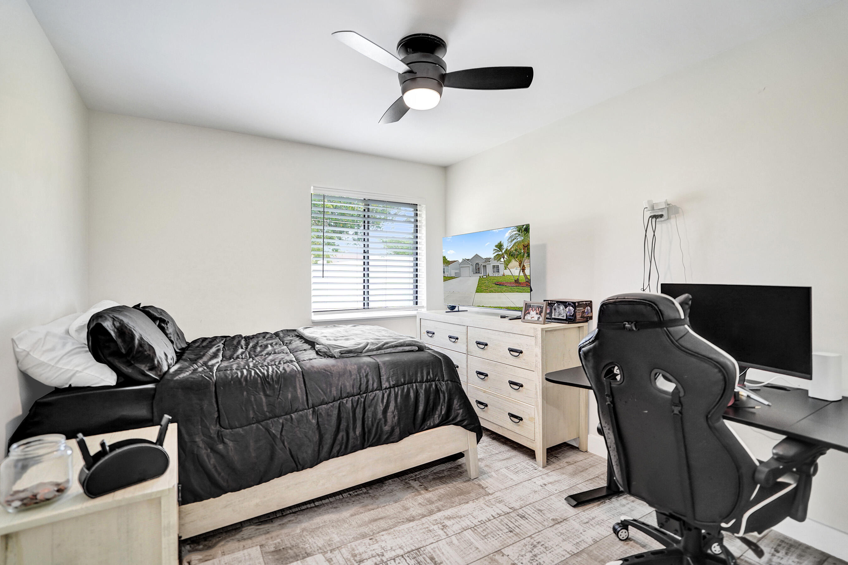 8467 Dynasty Drive