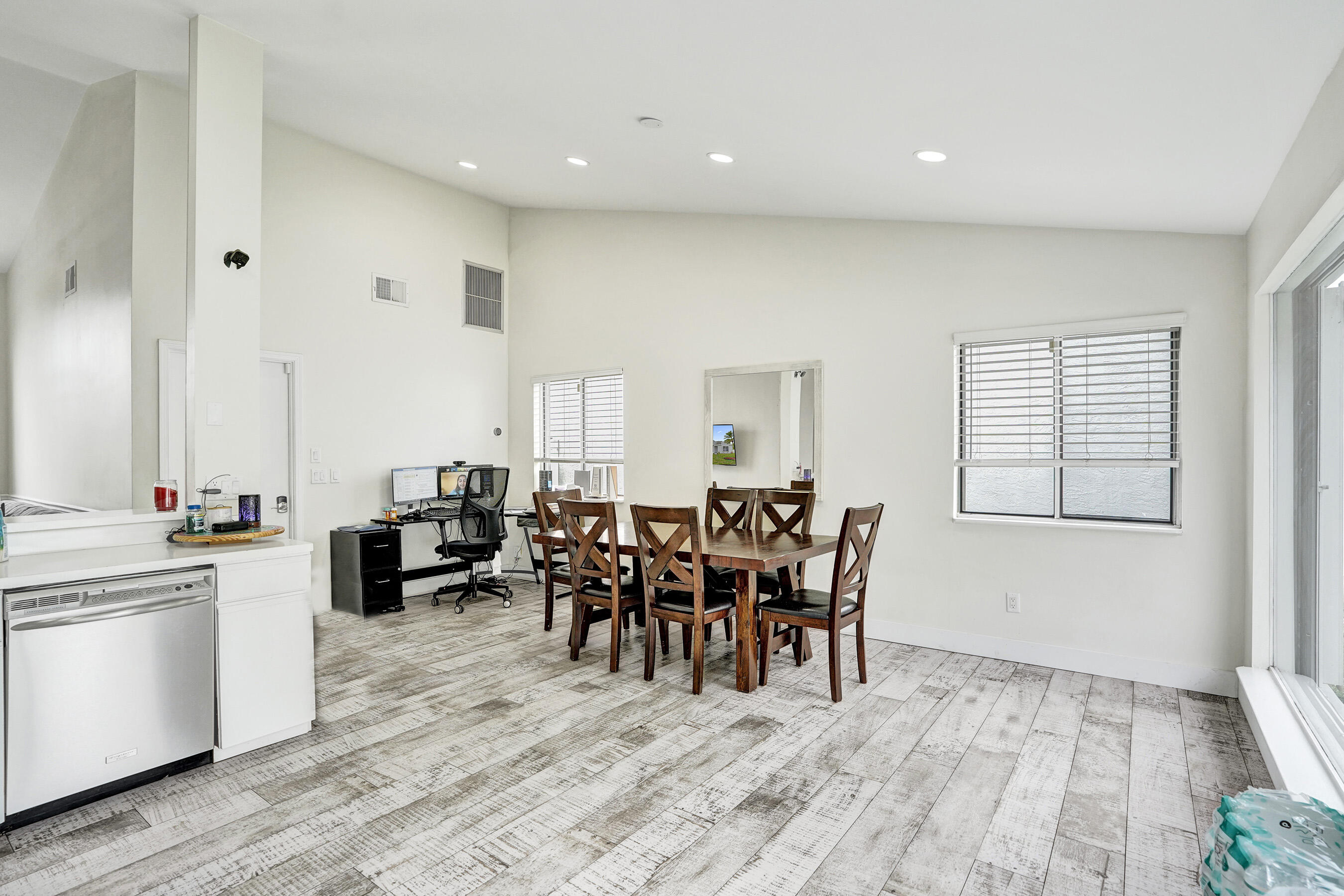 8467 Dynasty Drive